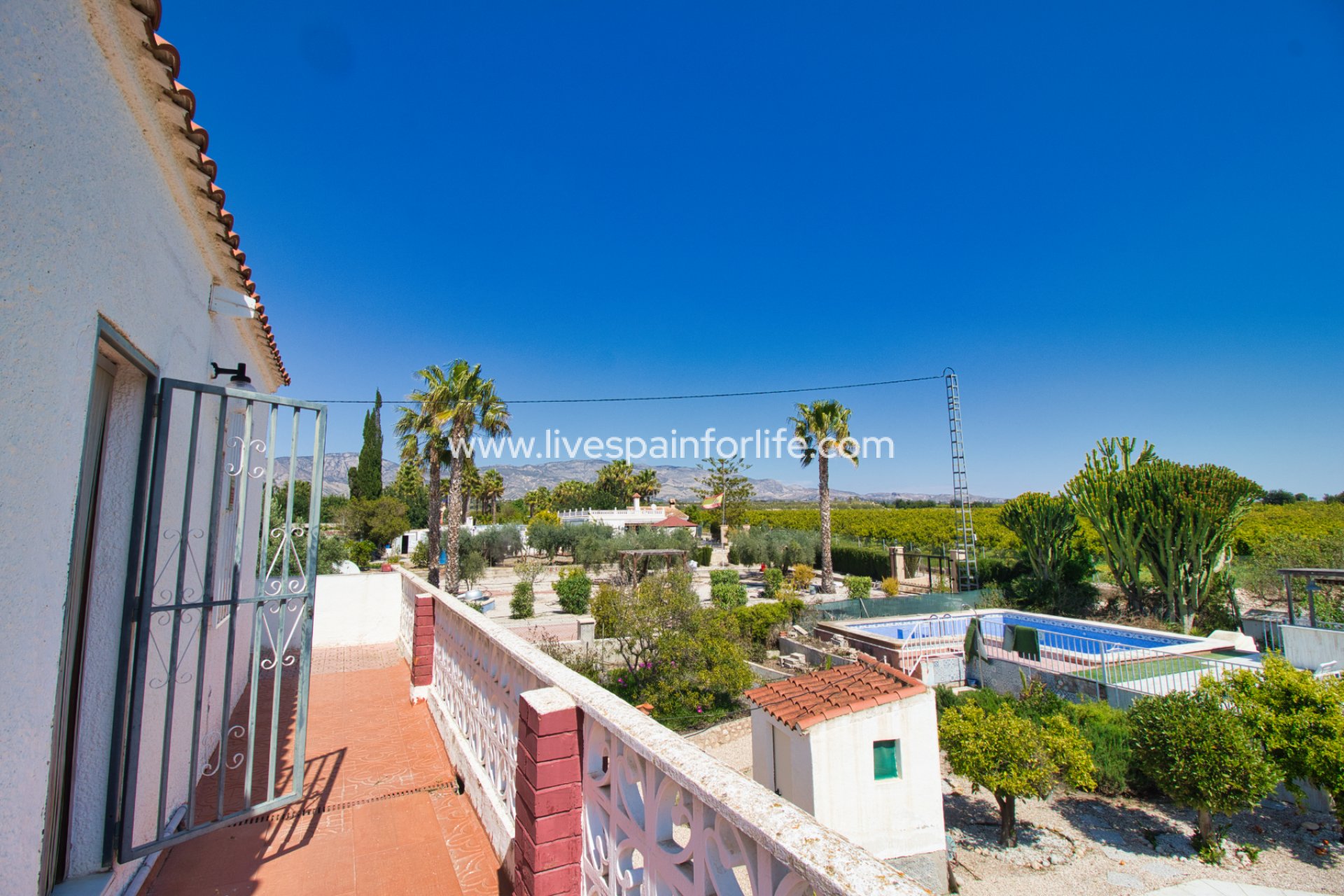 Resale - Country Property -
Albatera