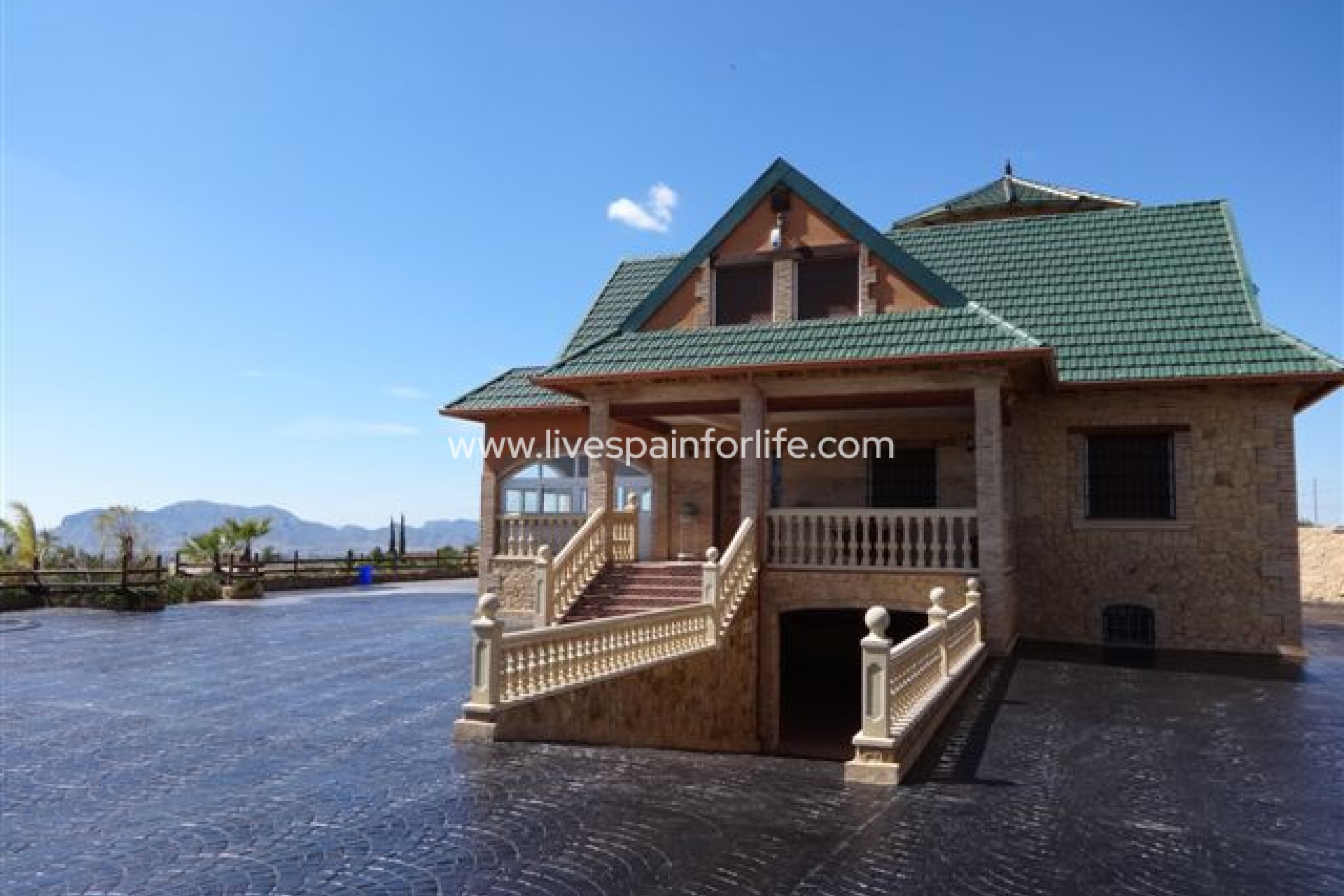 Resale - Country Property -
Albatera