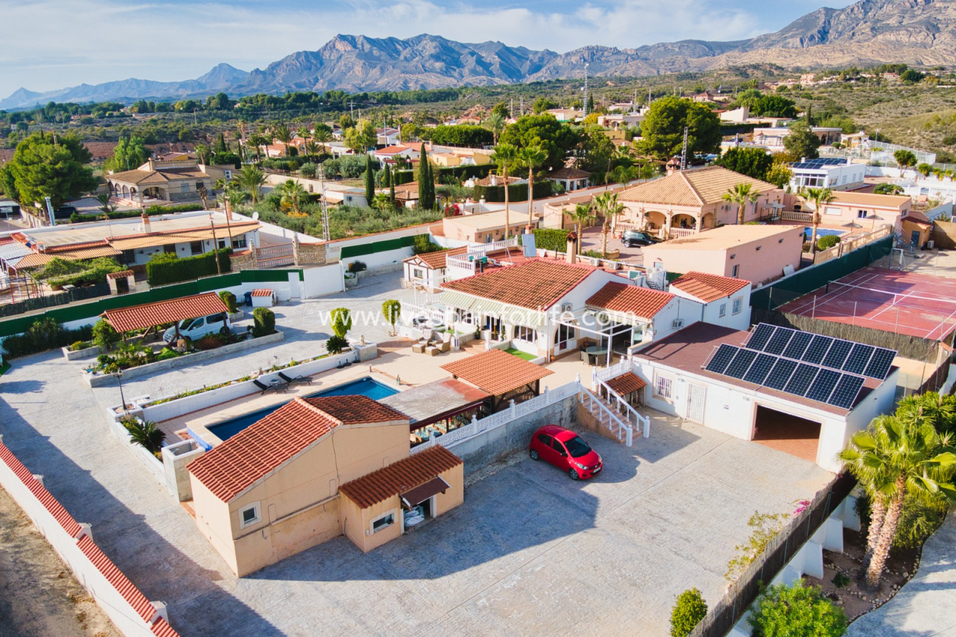 Resale - Country Property -
Albatera