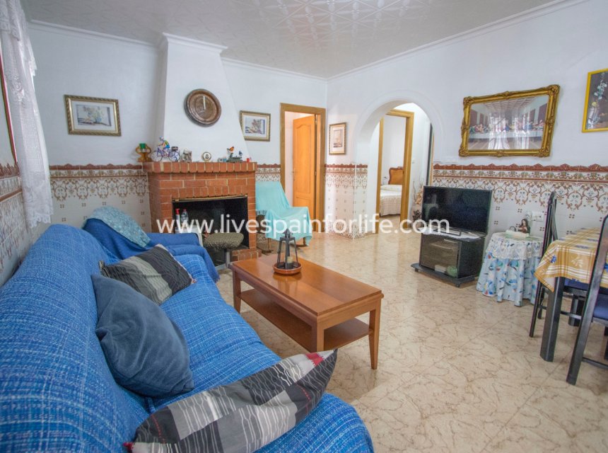 Resale - Country Property -
Albatera