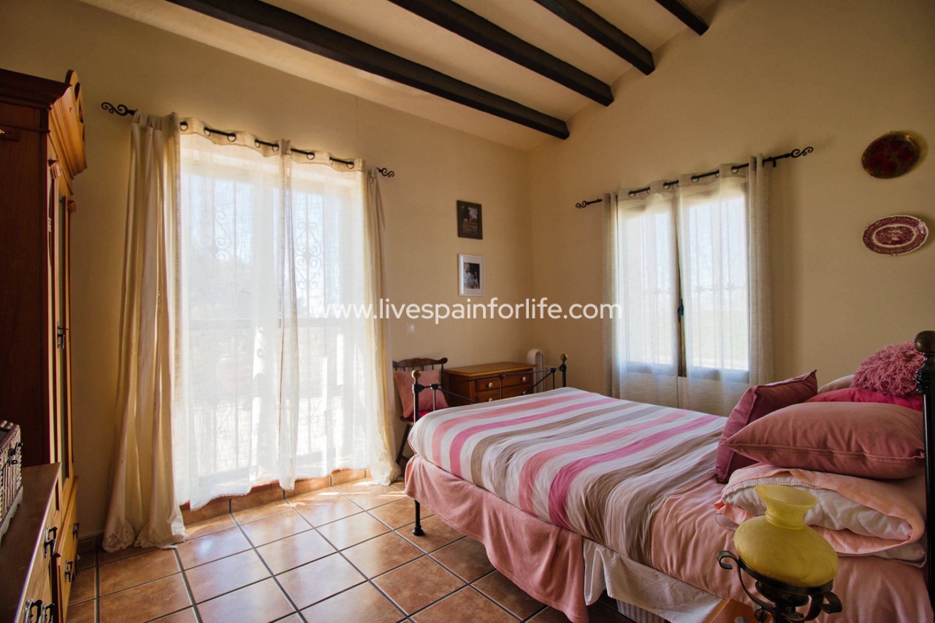 Resale - Country Property -
Albatera