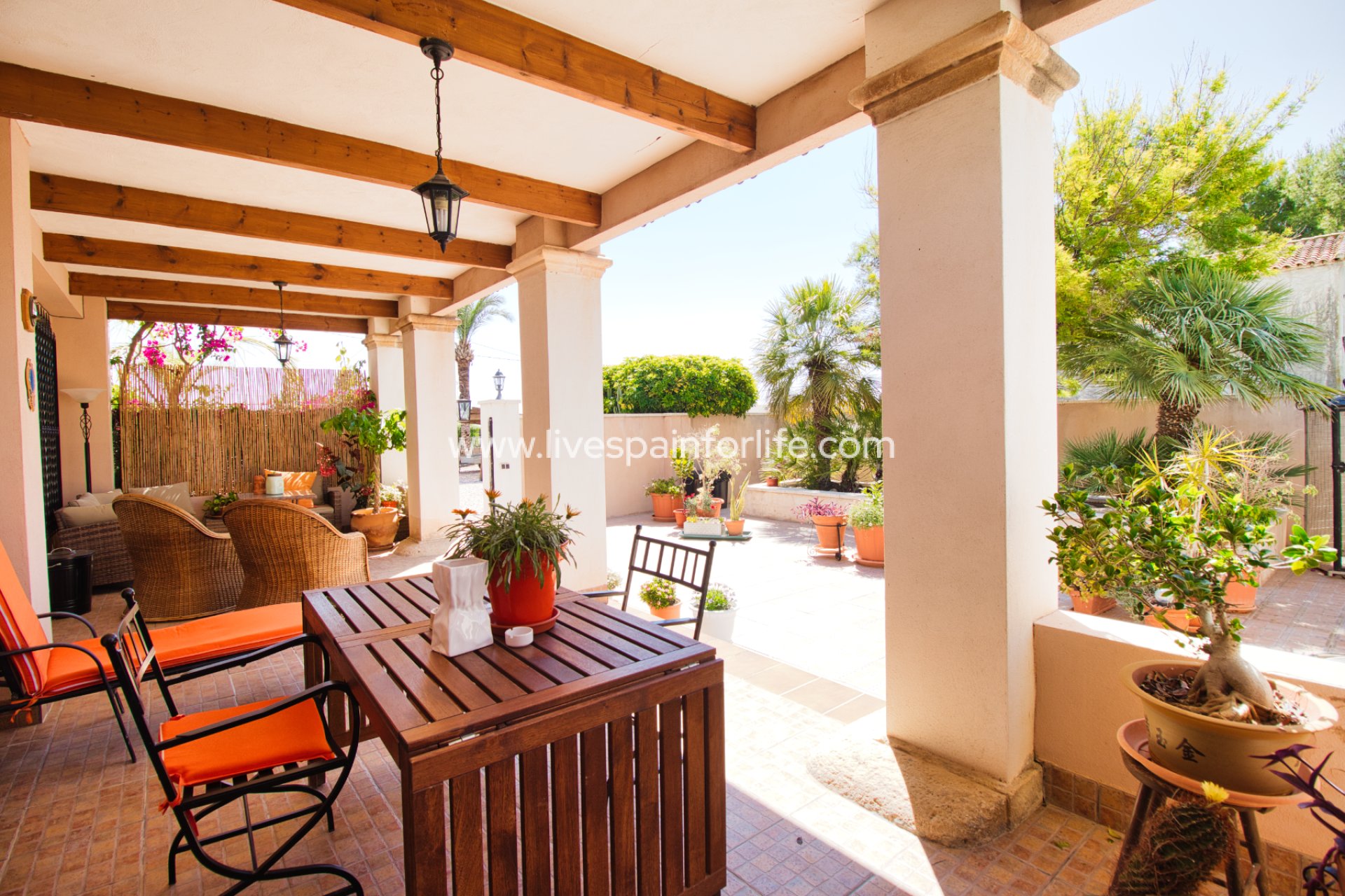 Resale - Country Property -
Albatera