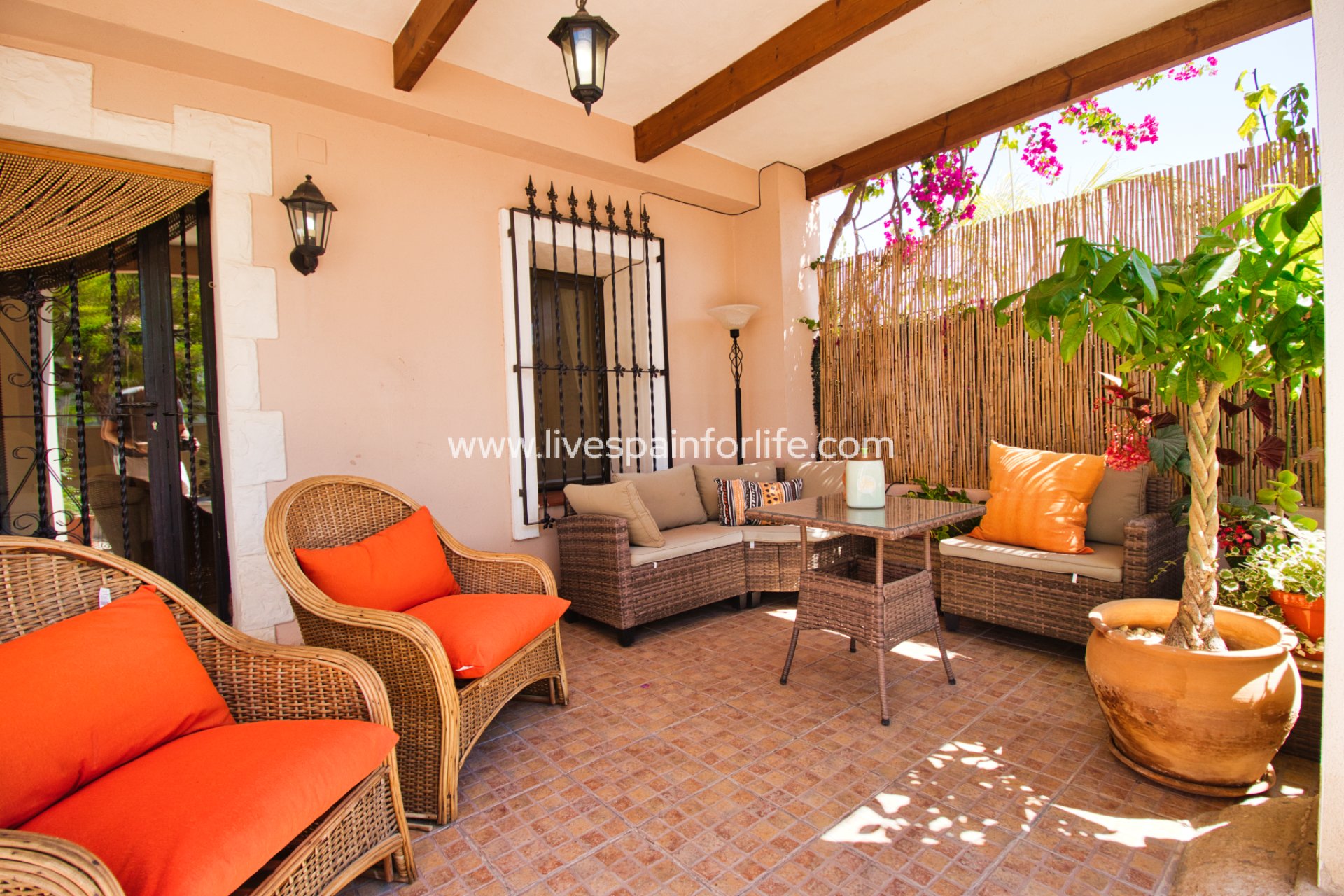 Resale - Country Property -
Albatera