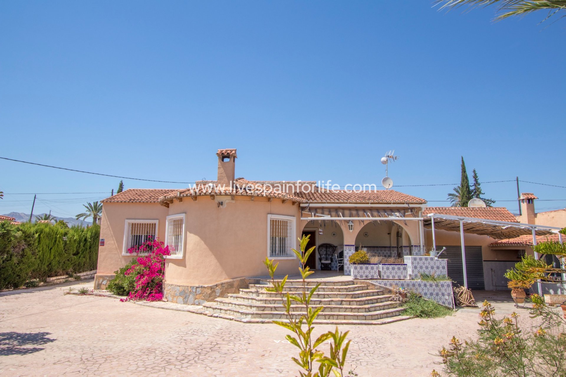 Resale - Country Property -
Albatera