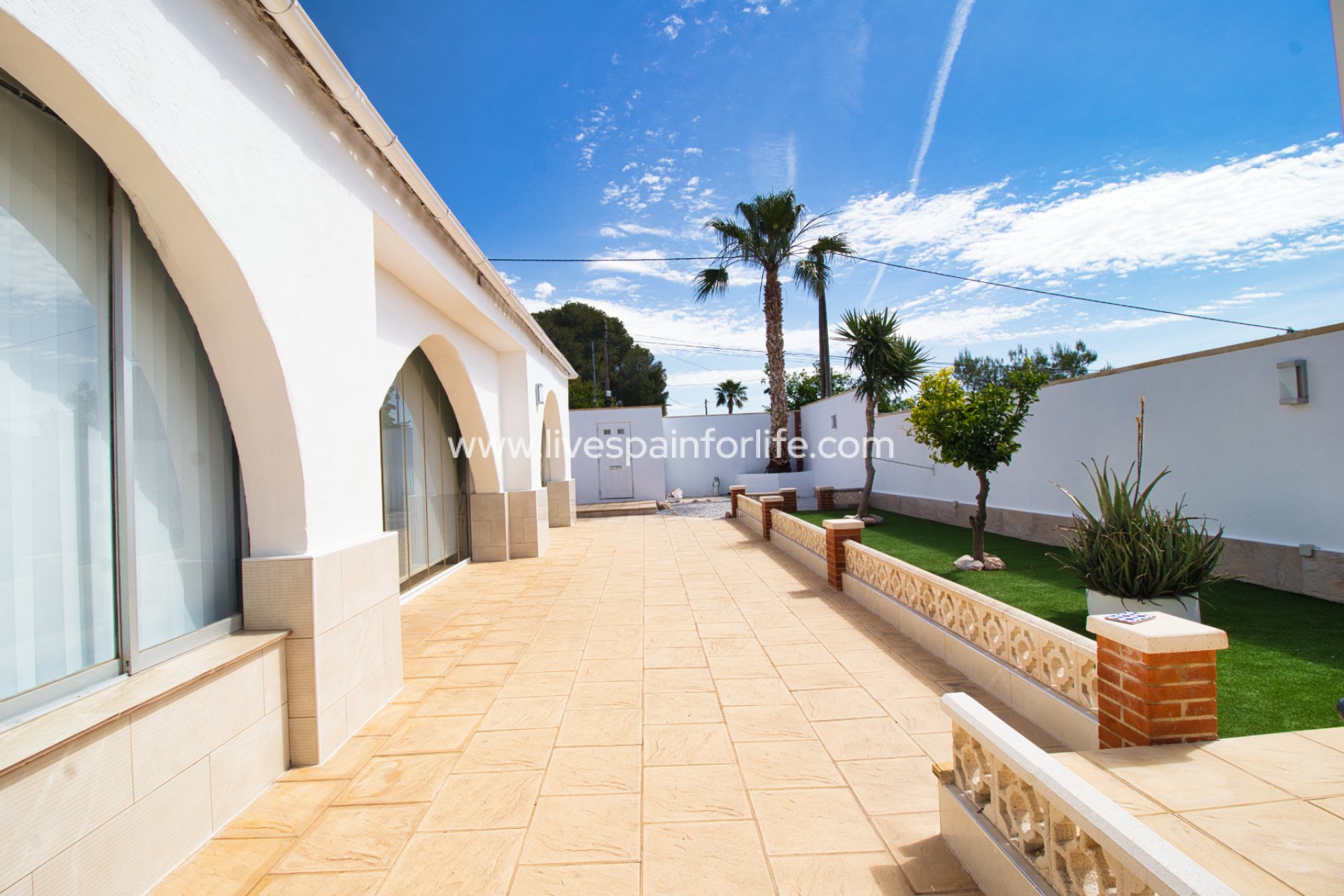 Resale - Country Property -
Albatera