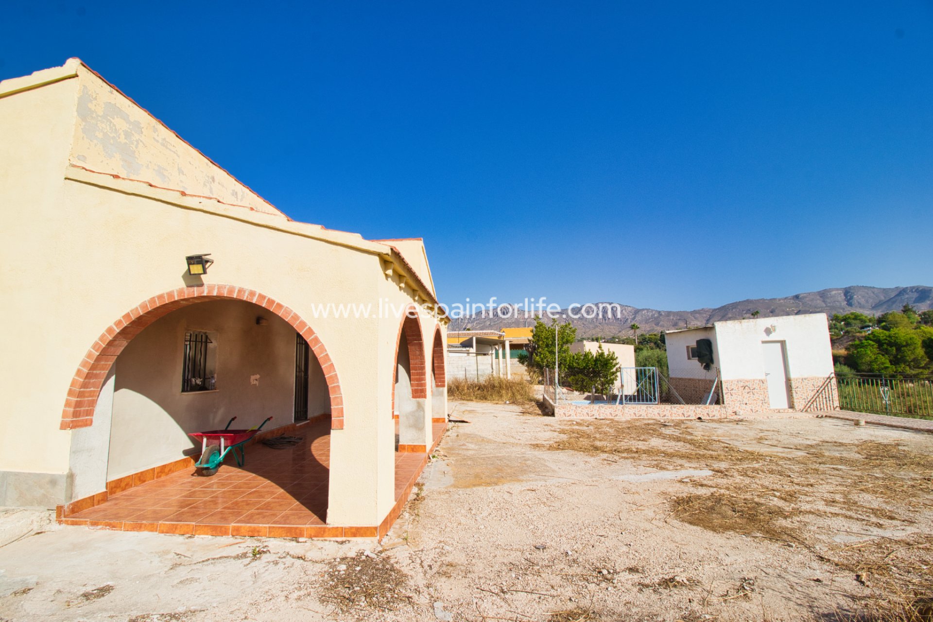 Resale - Country Property -
Albatera