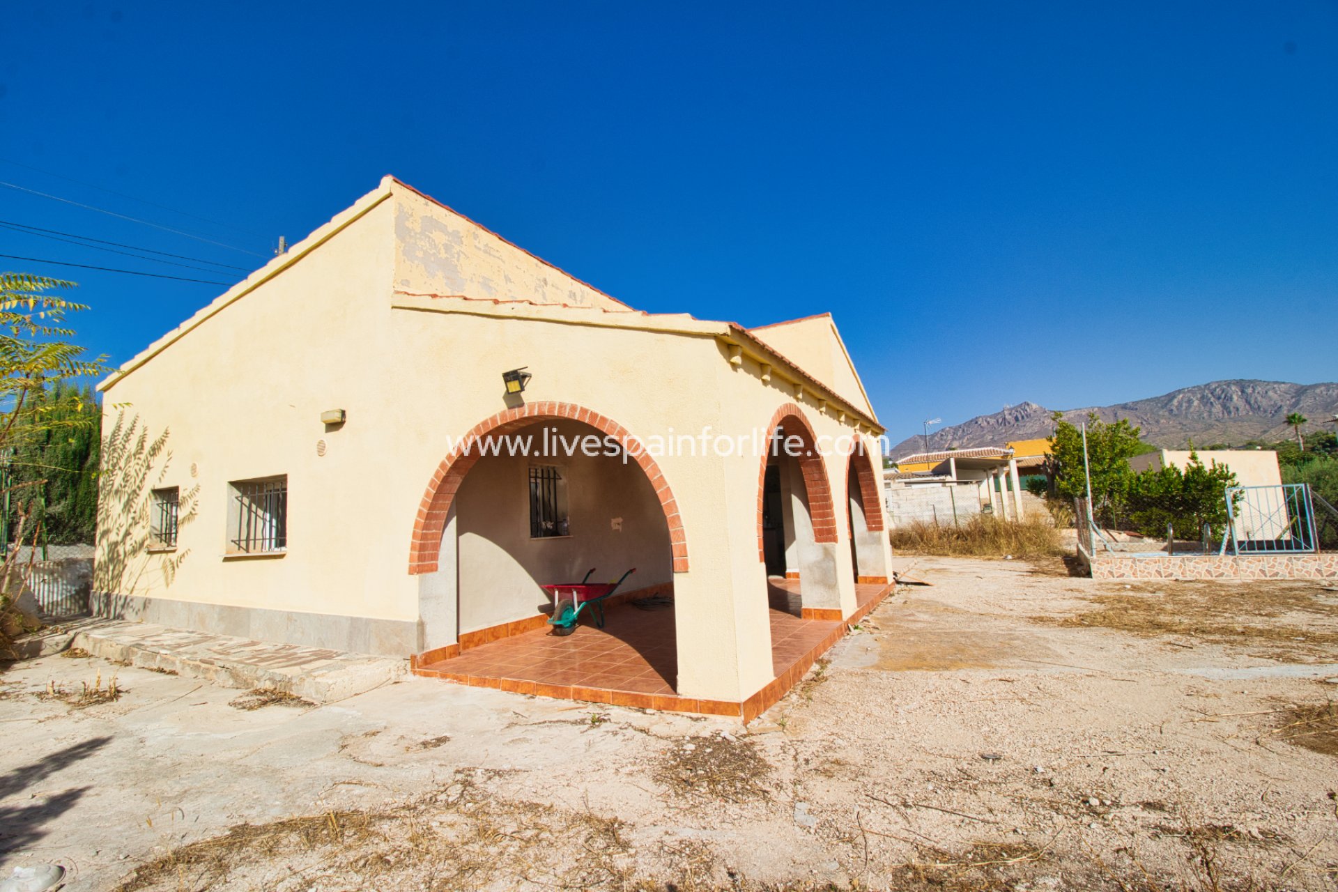 Resale - Country Property -
Albatera