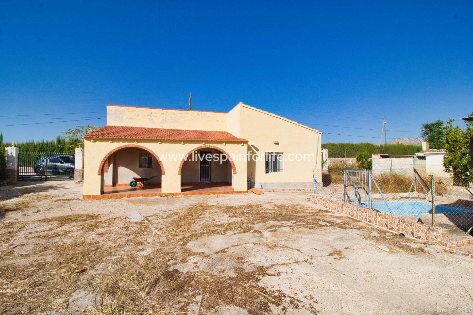 Resale - Country Property -
Albatera