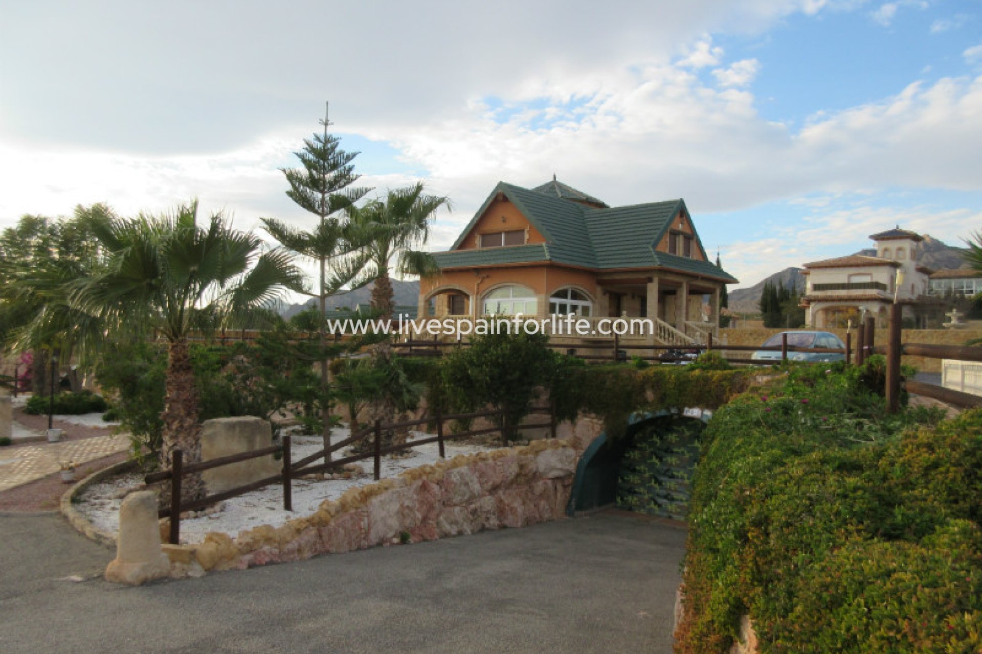 Resale - Country Property -
Albatera