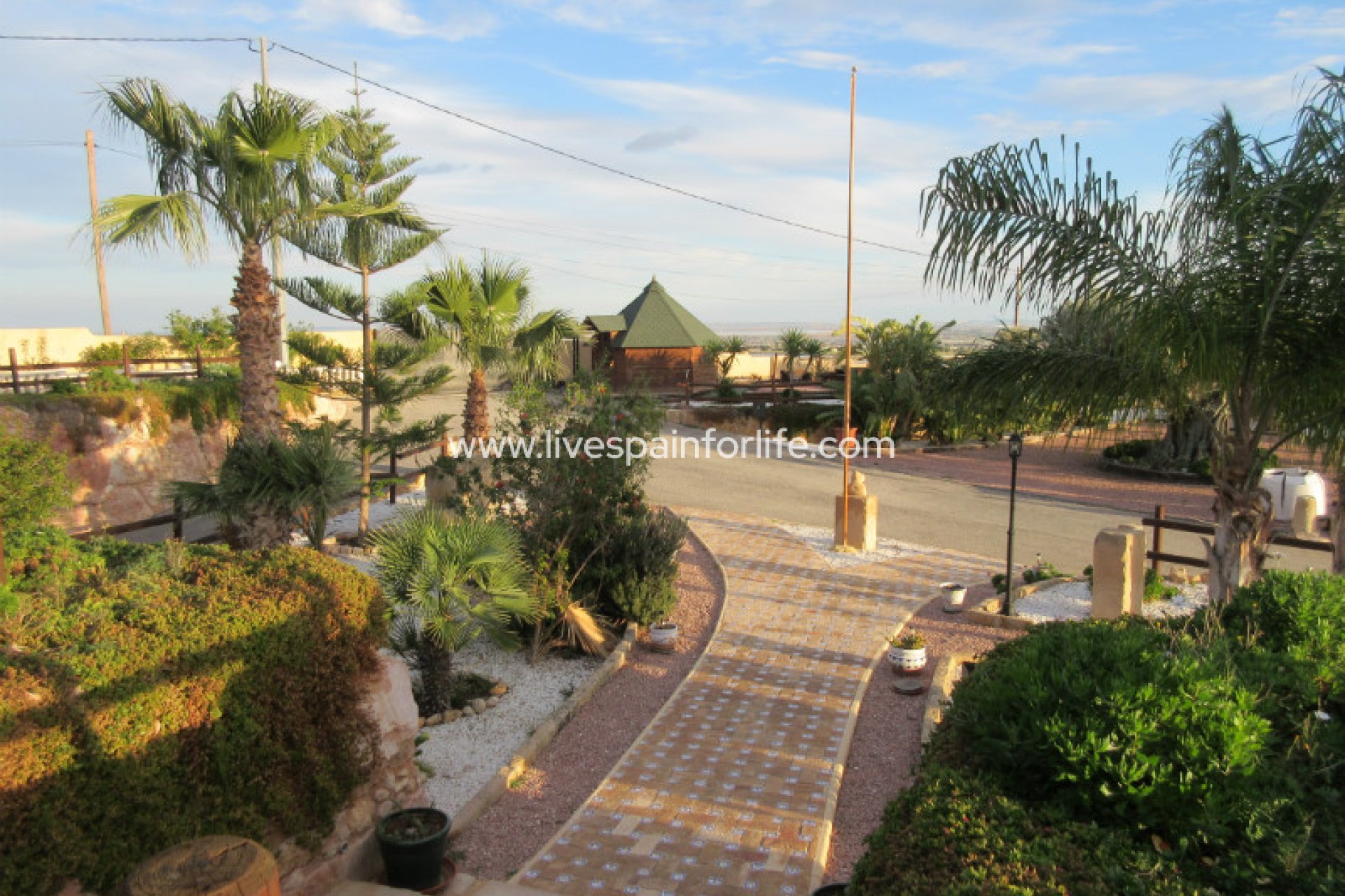 Resale - Country Property -
Albatera