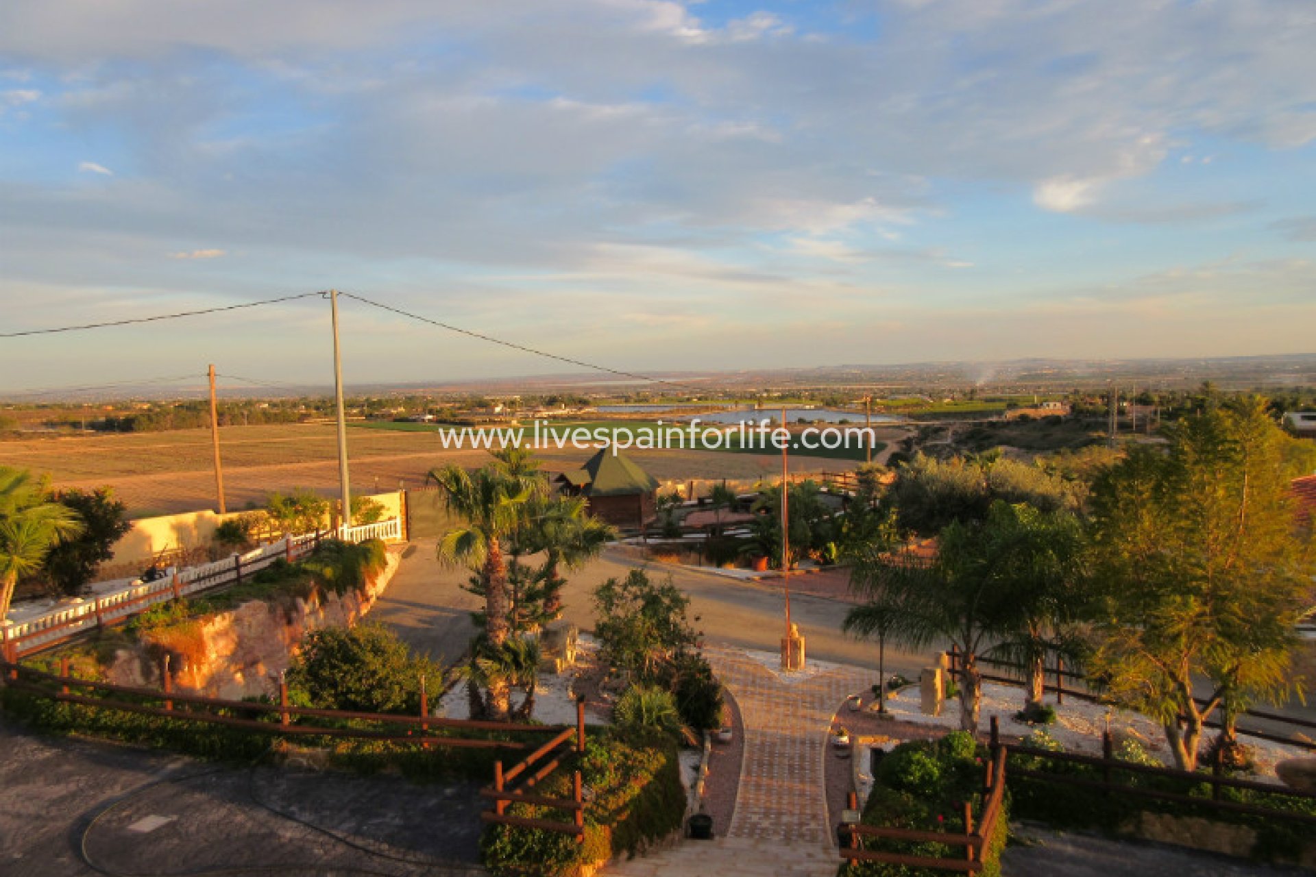 Resale - Country Property -
Albatera