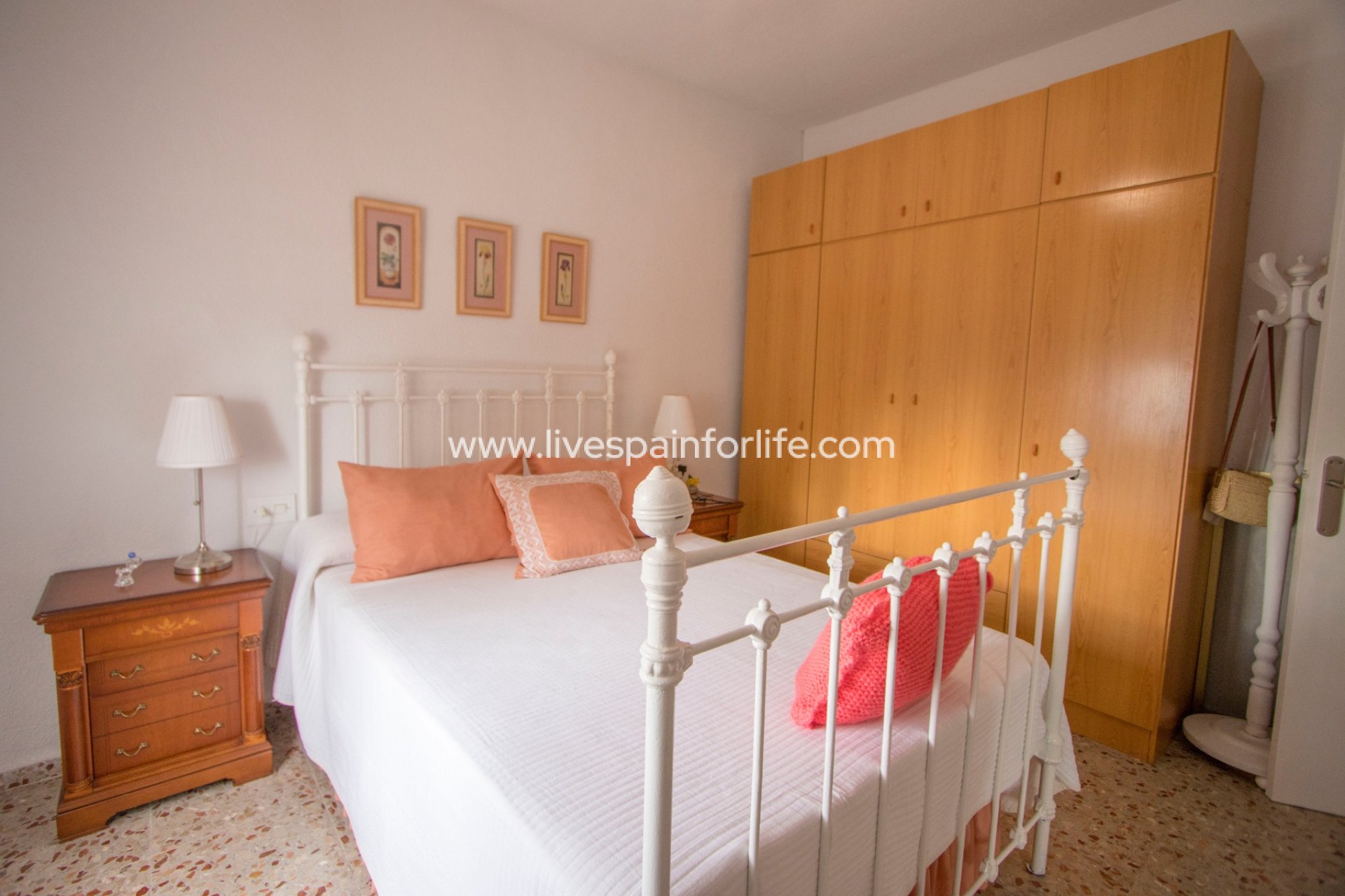 Resale - Country Property -
Albatera