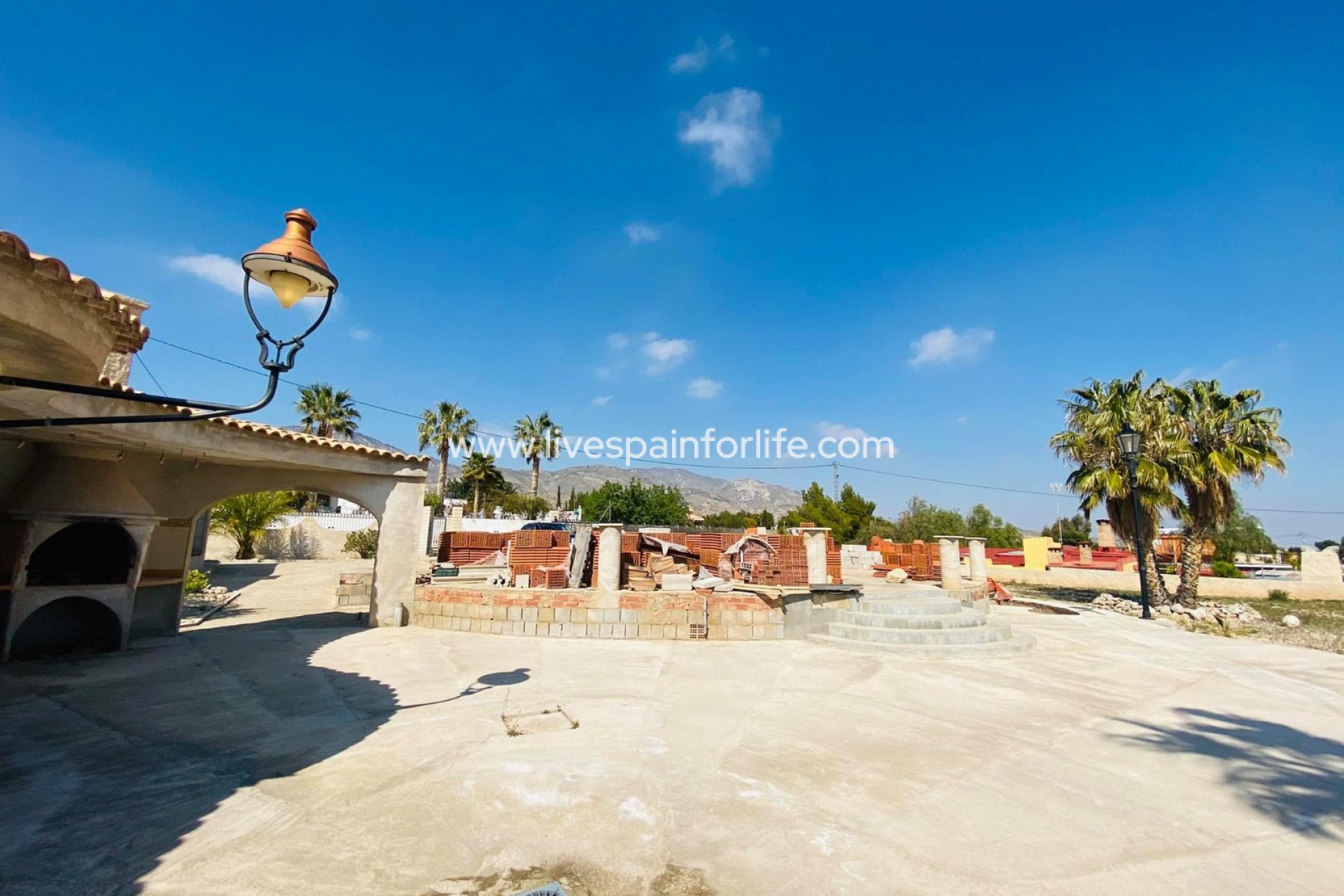 Resale - Country Property -
Albatera