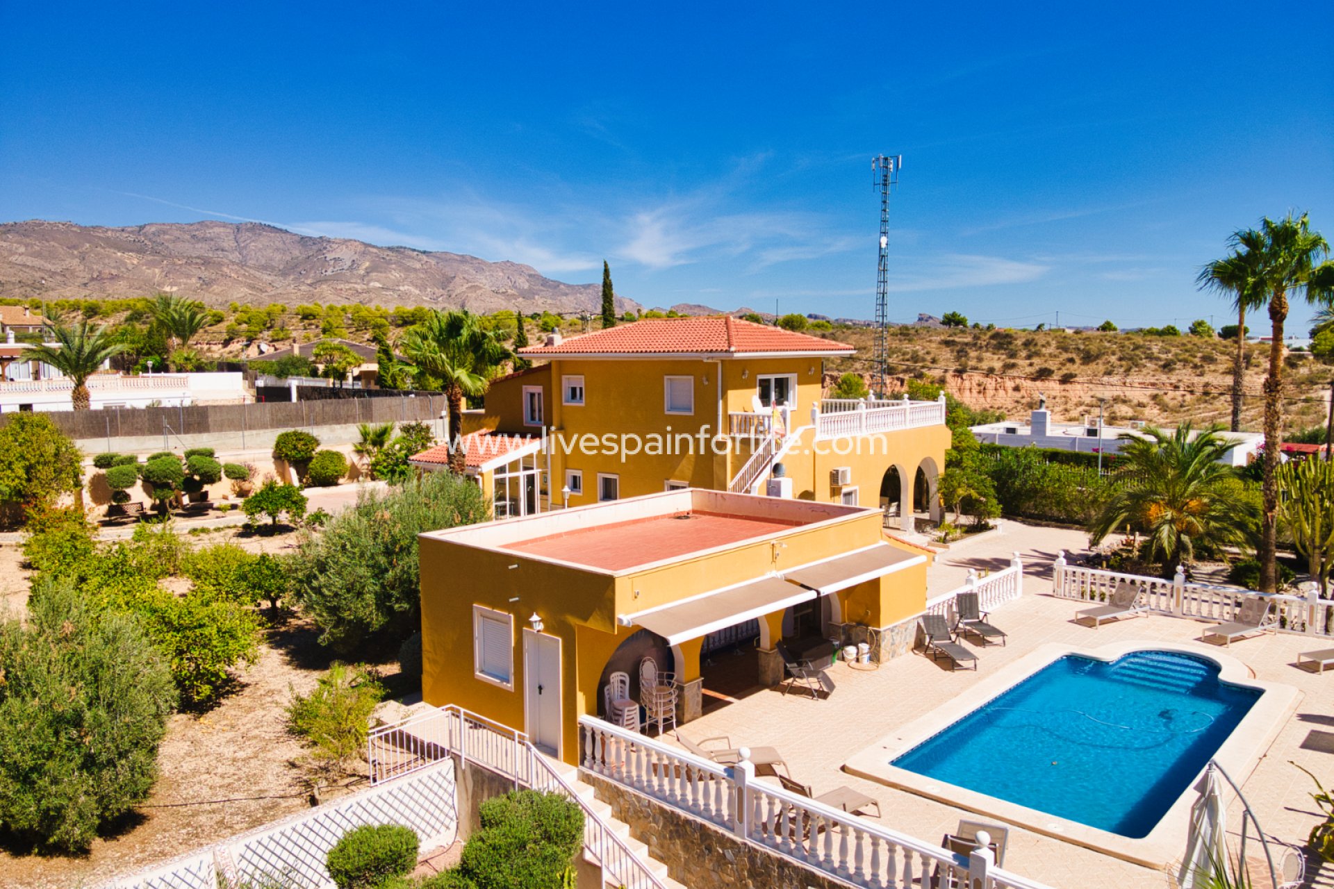 Resale - Country Property -
Albatera