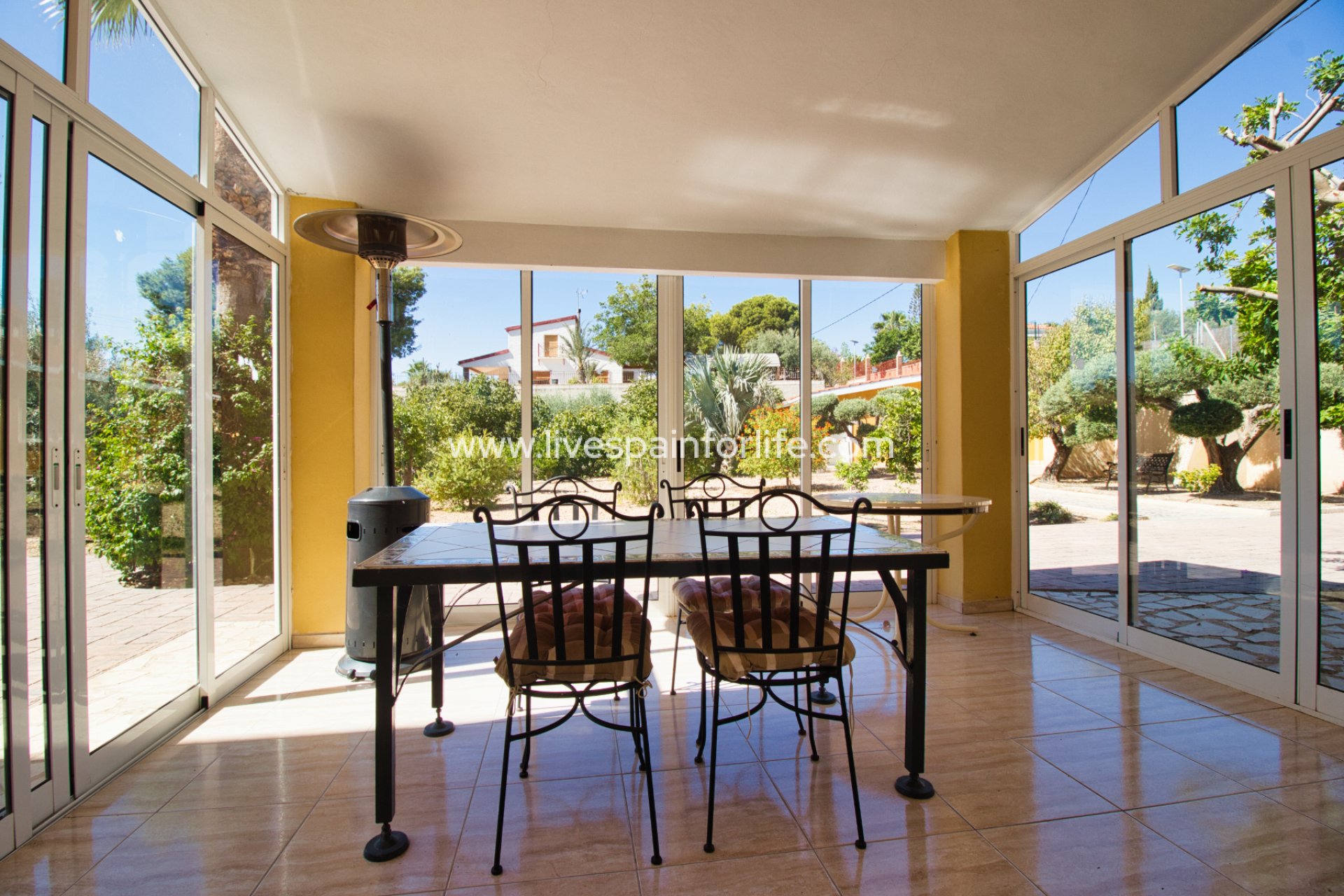 Resale - Country Property -
Albatera
