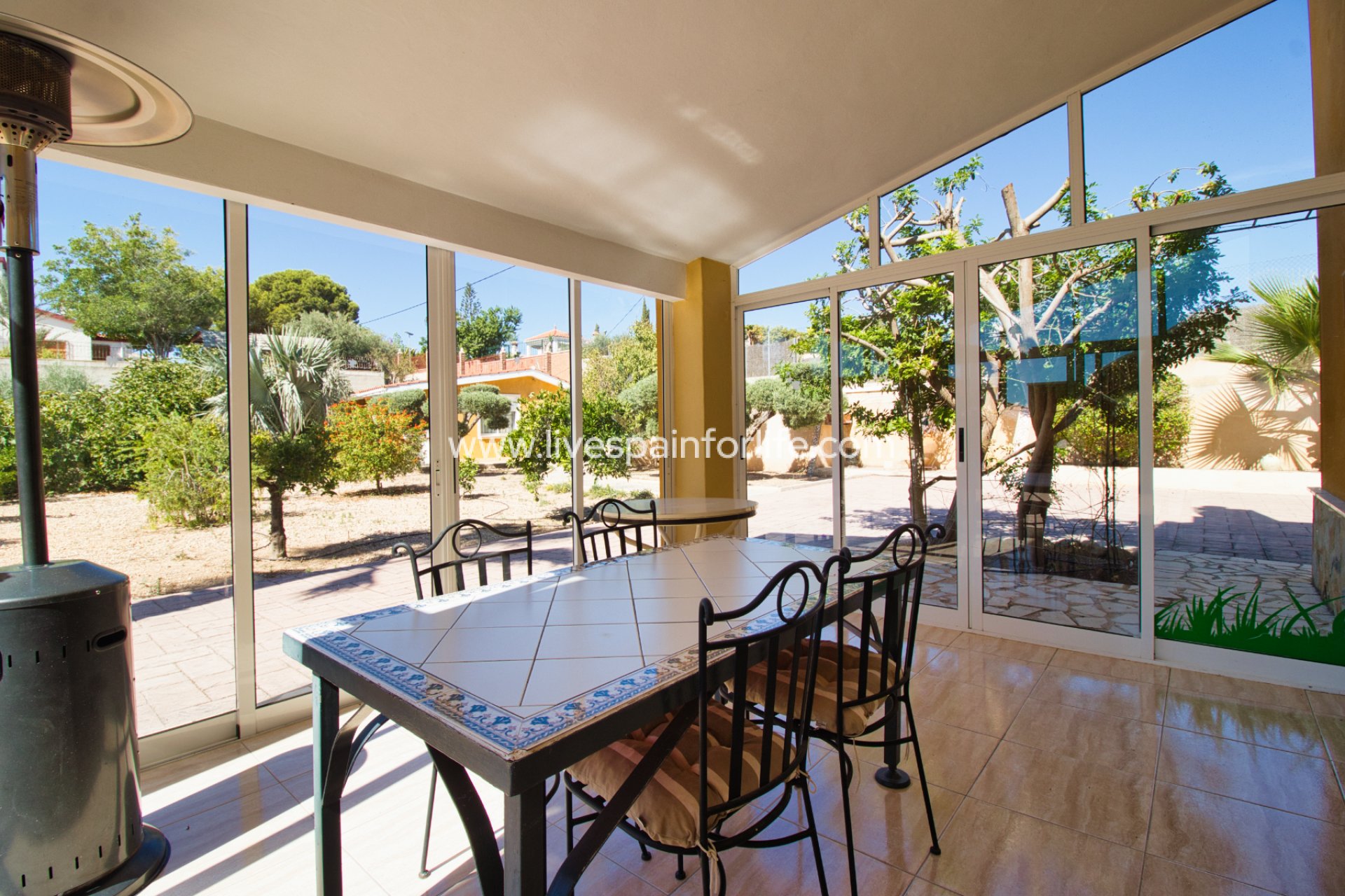 Resale - Country Property -
Albatera