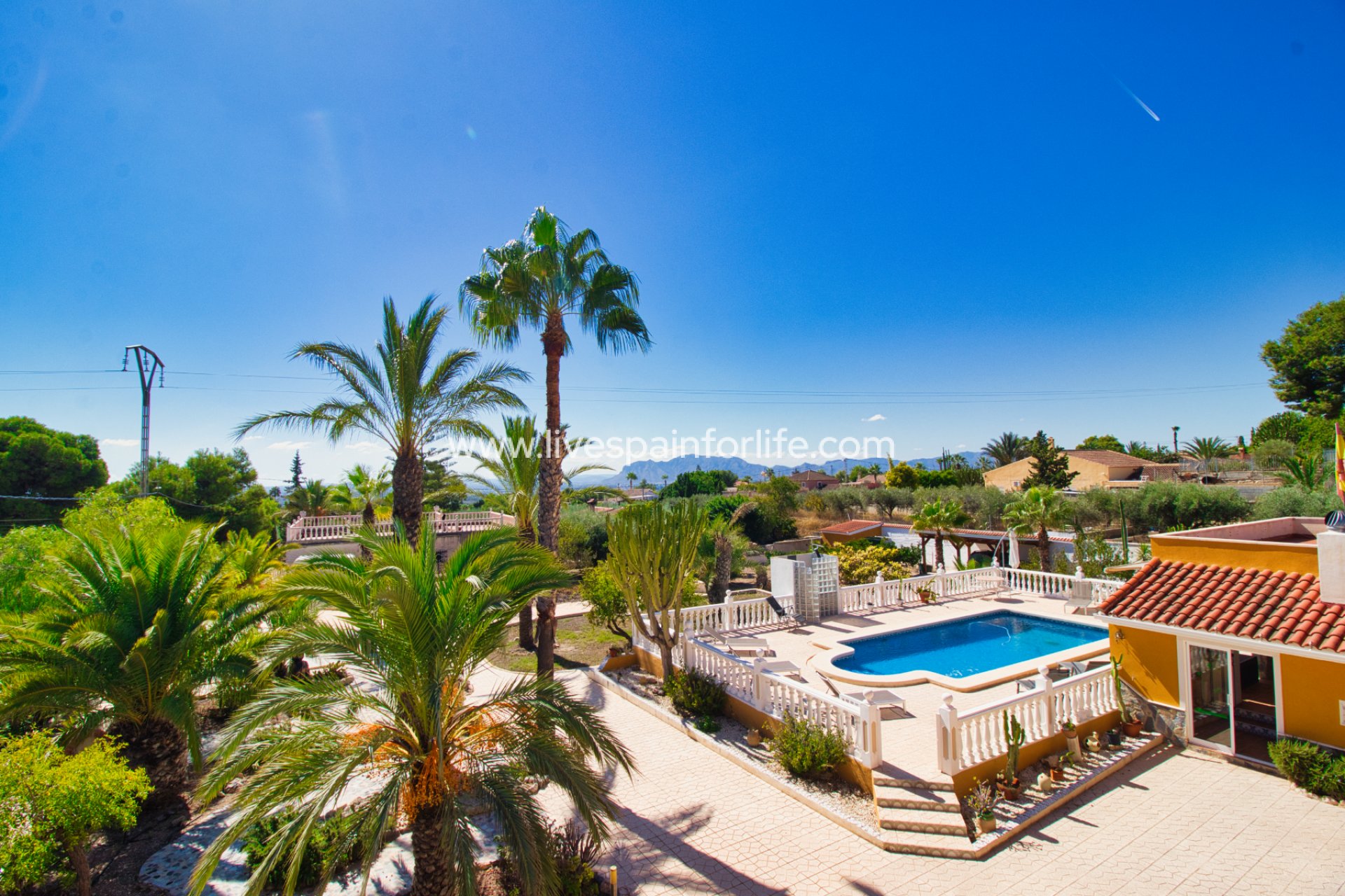 Resale - Country Property -
Albatera