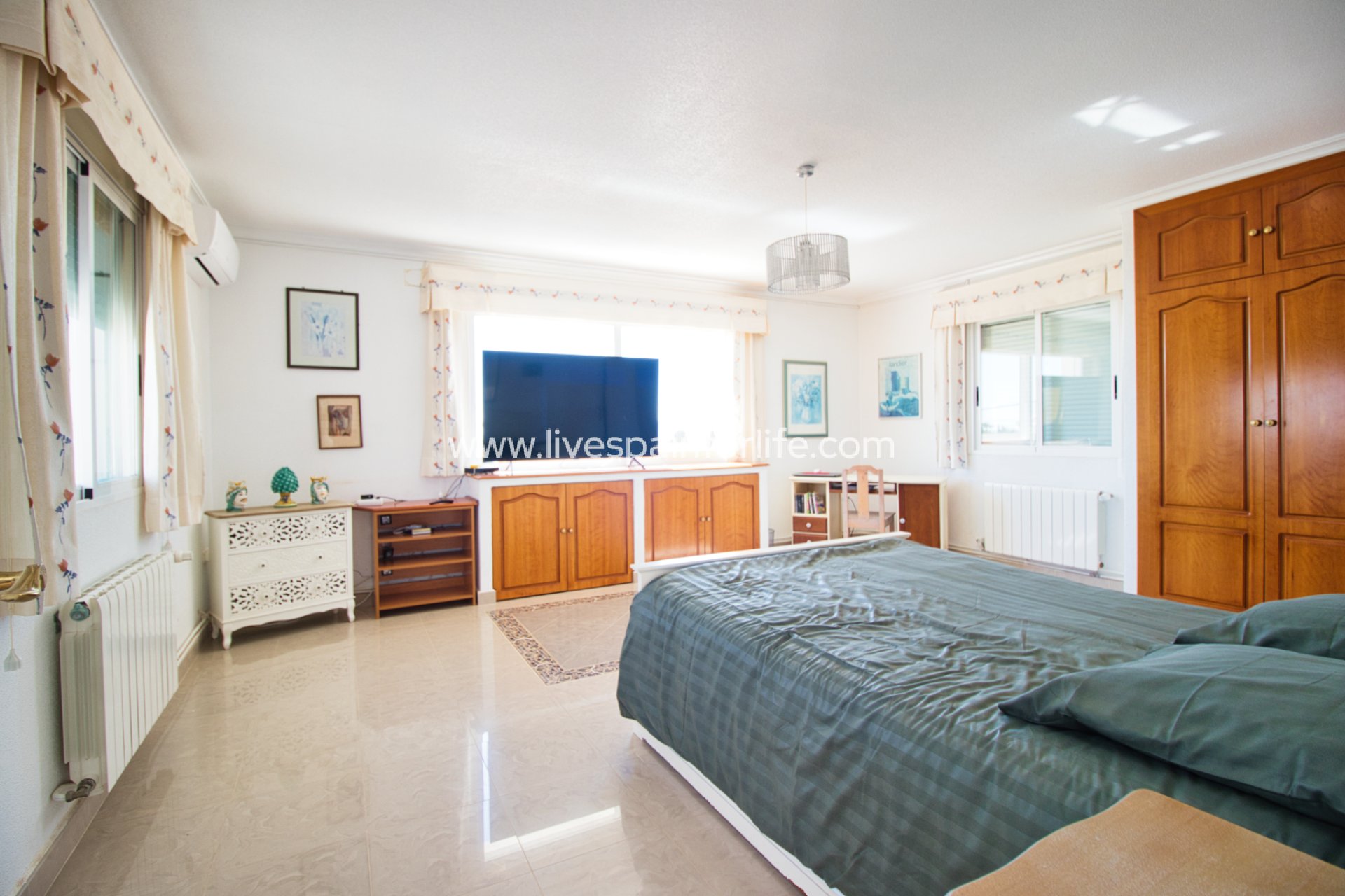 Resale - Country Property -
Albatera