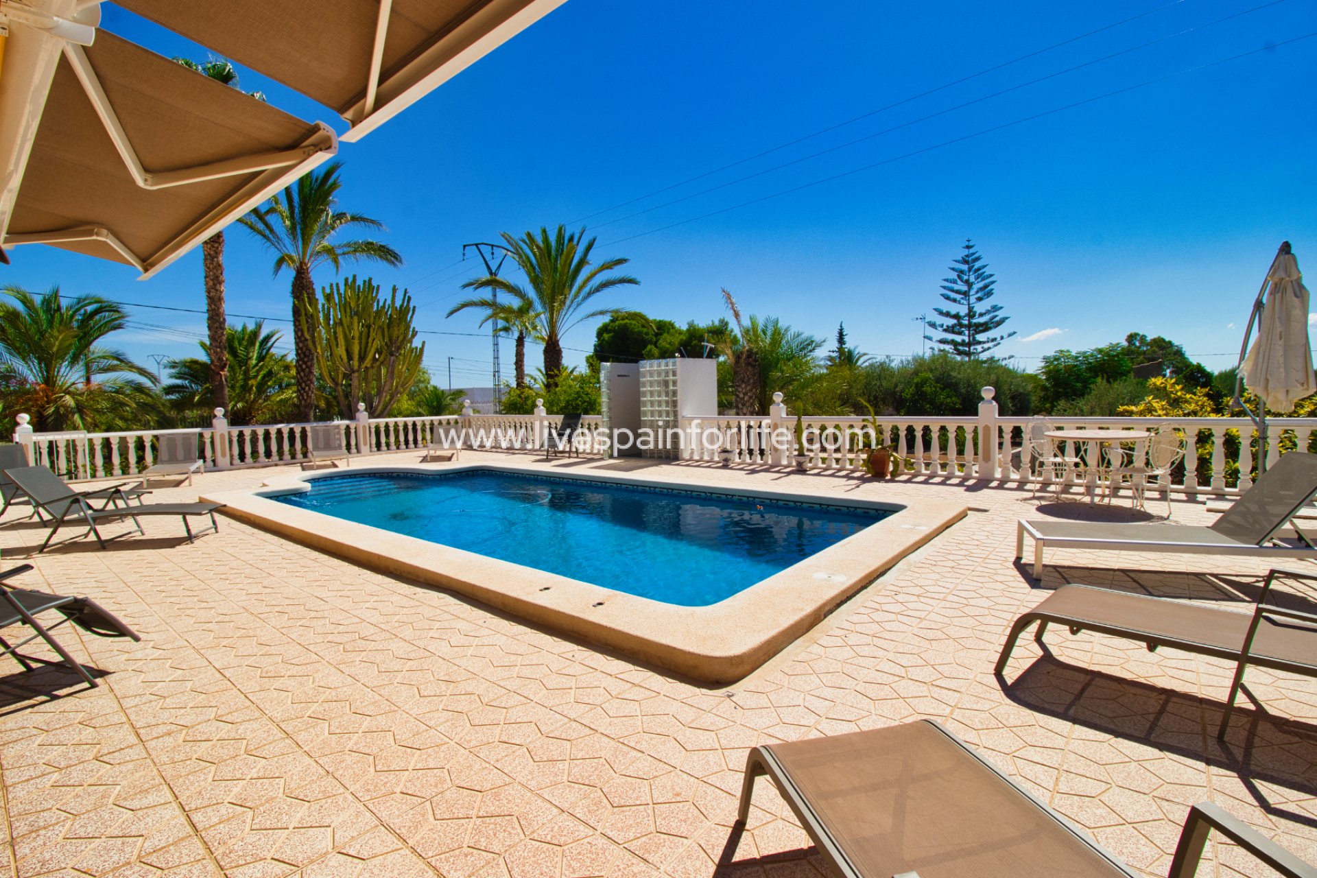 Resale - Country Property -
Albatera