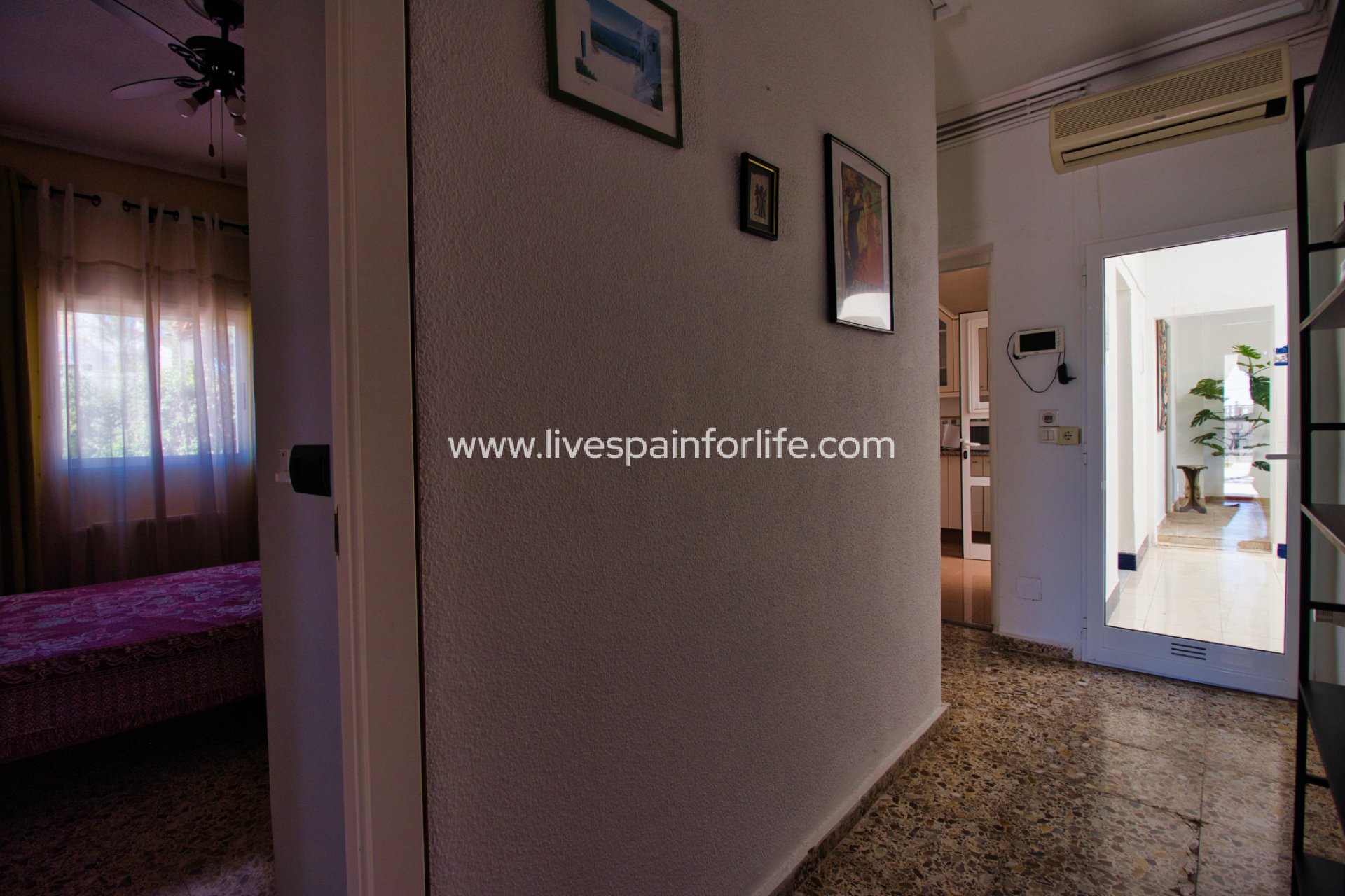 Resale - Country Property -
Albatera