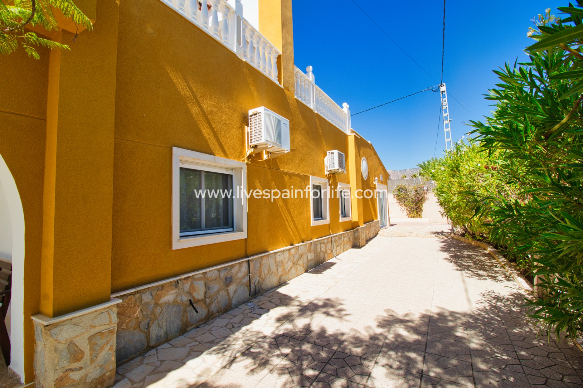 Resale - Country Property -
Albatera