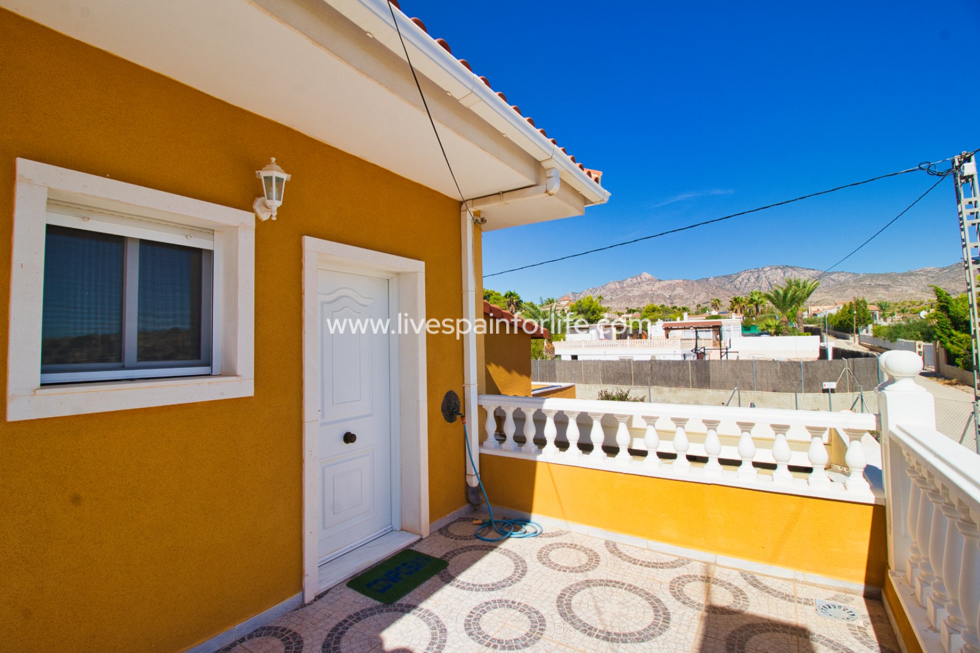 Resale - Country Property -
Albatera