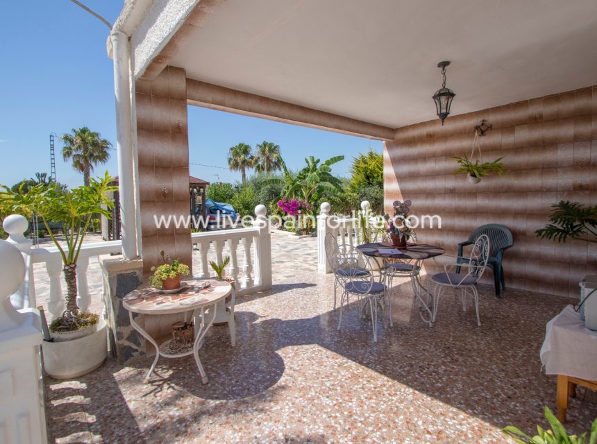 Resale - Country Property -
Albatera