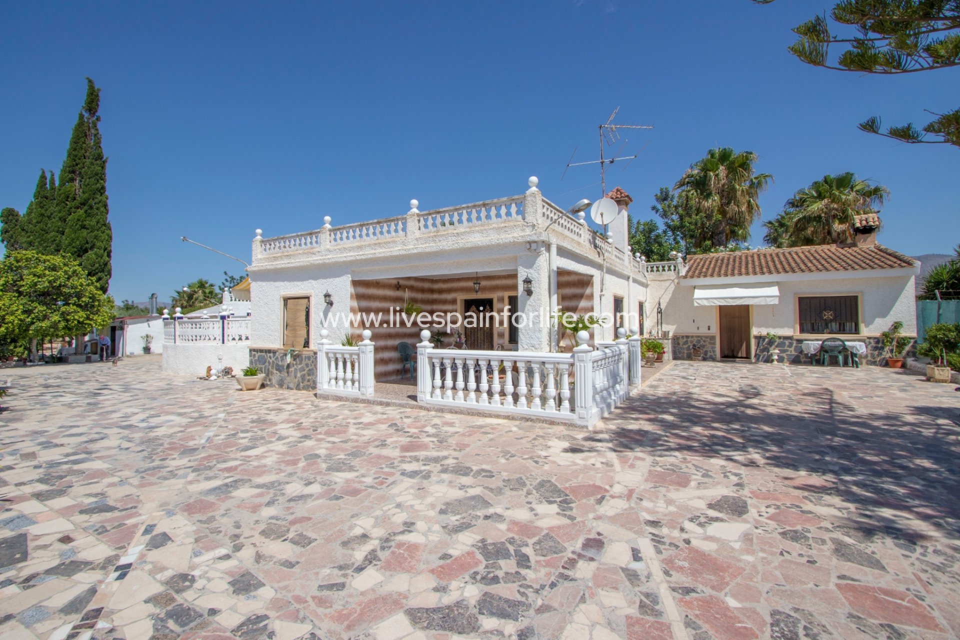 Resale - Country Property -
Albatera