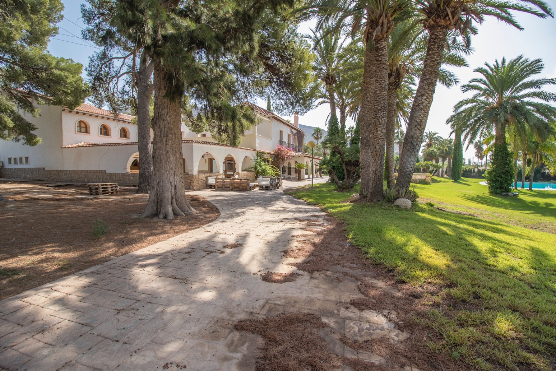 Resale - Country Property -
Alicante