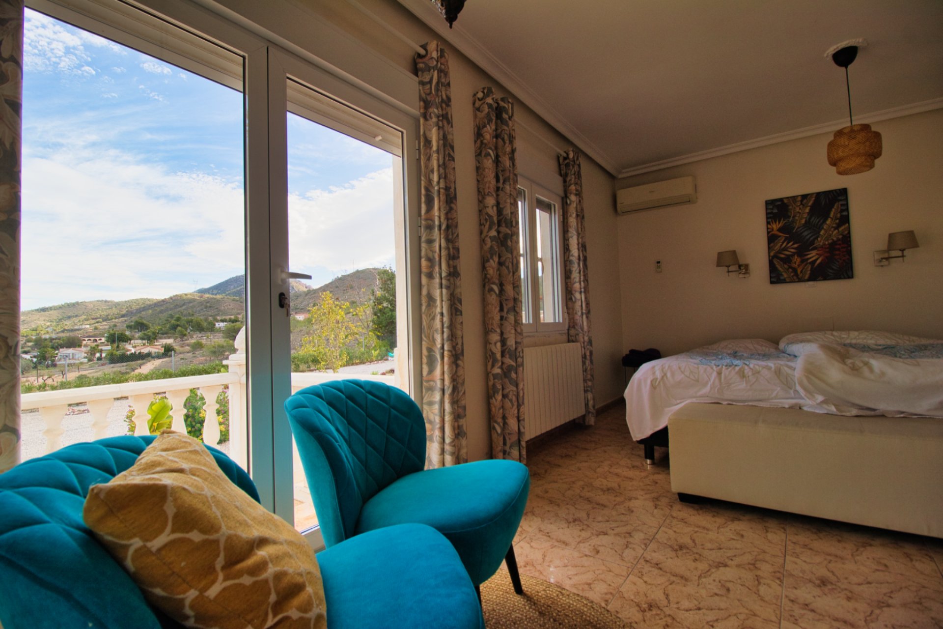 Resale - Country Property -
Alicante