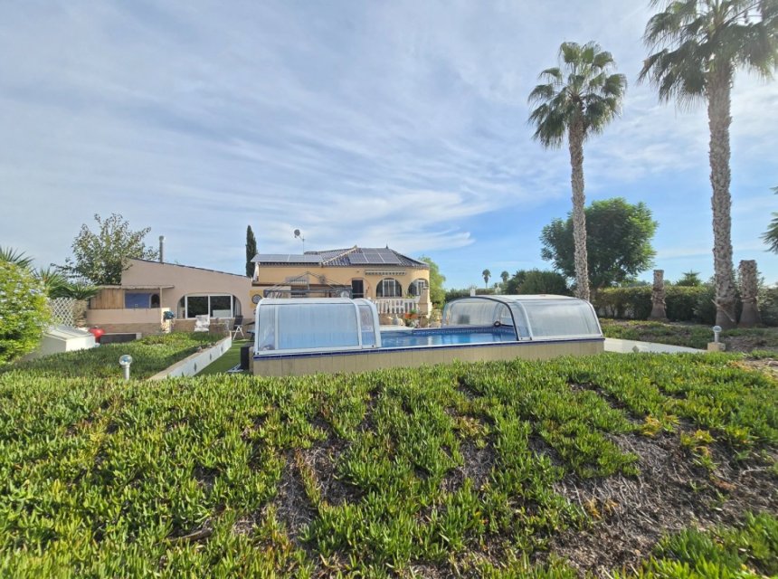 Resale - Country Property -
Alicante