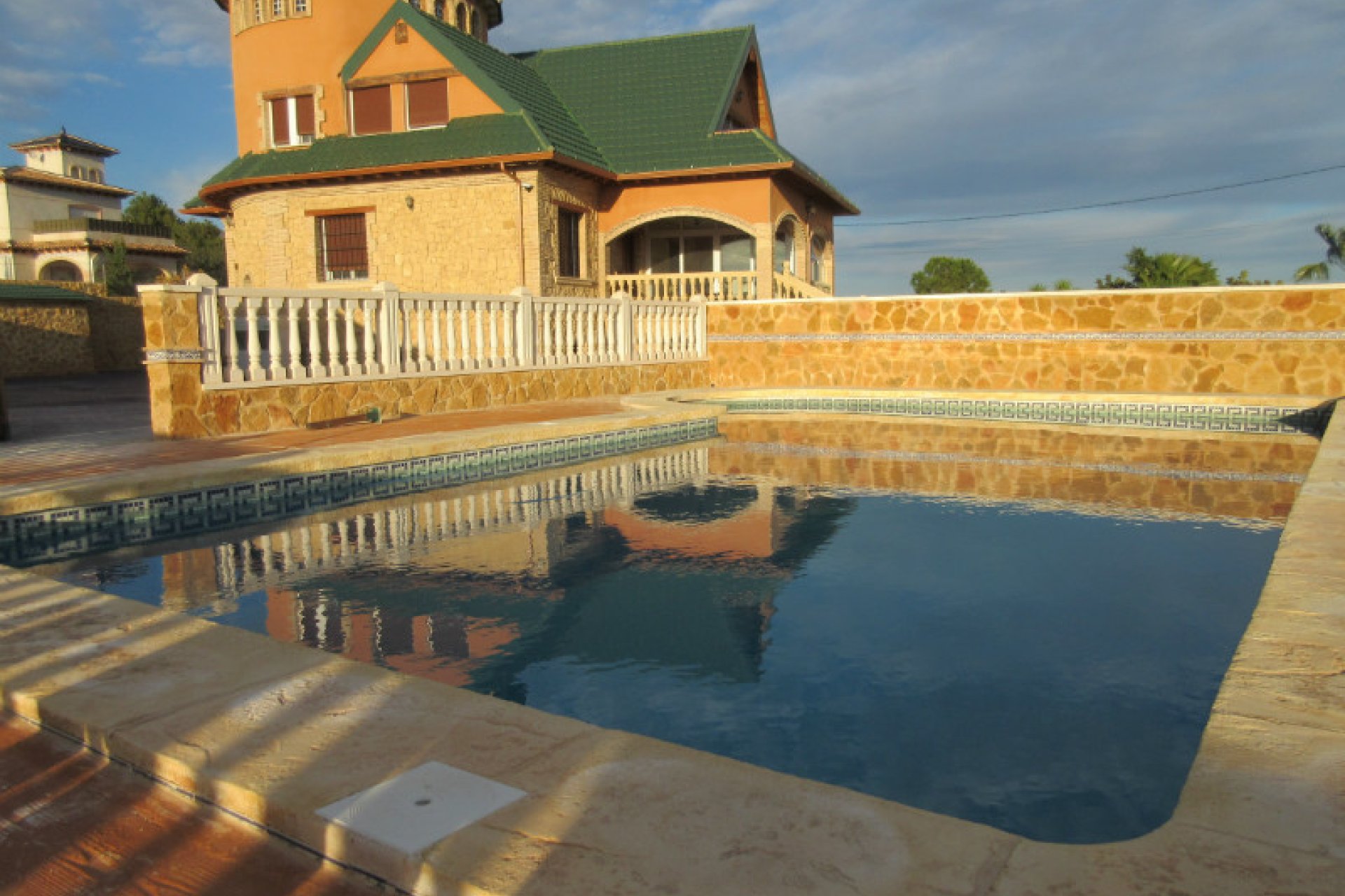 Resale - Country Property -
Alicante