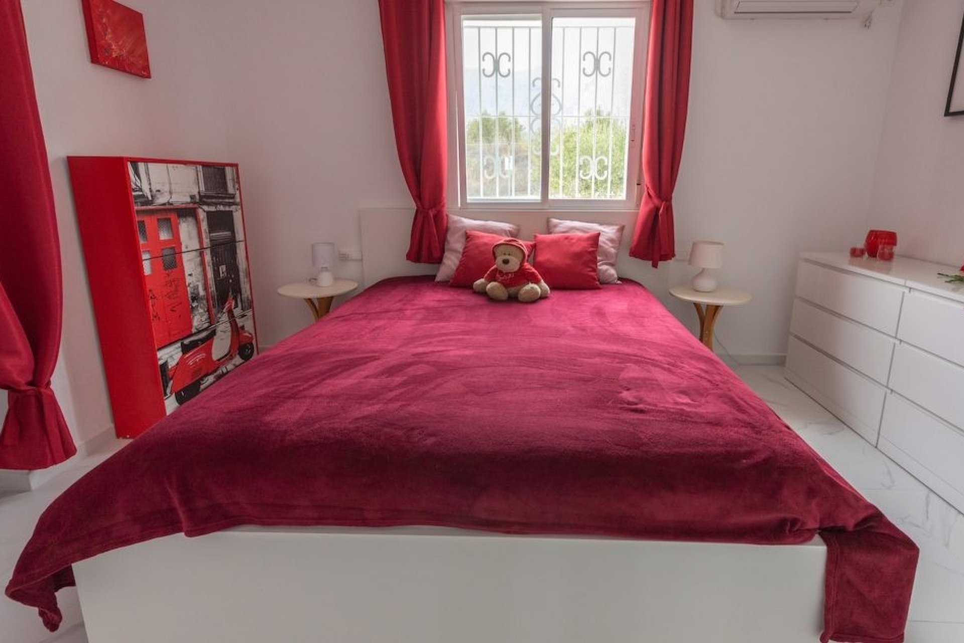 Resale - Country Property -
Alicante