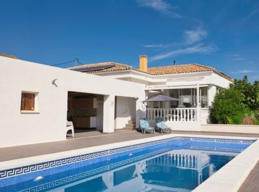 Resale - Country Property -
Alicante