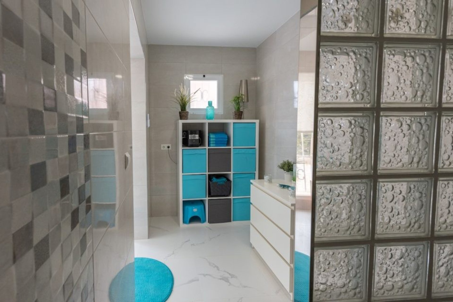 Resale - Country Property -
Alicante