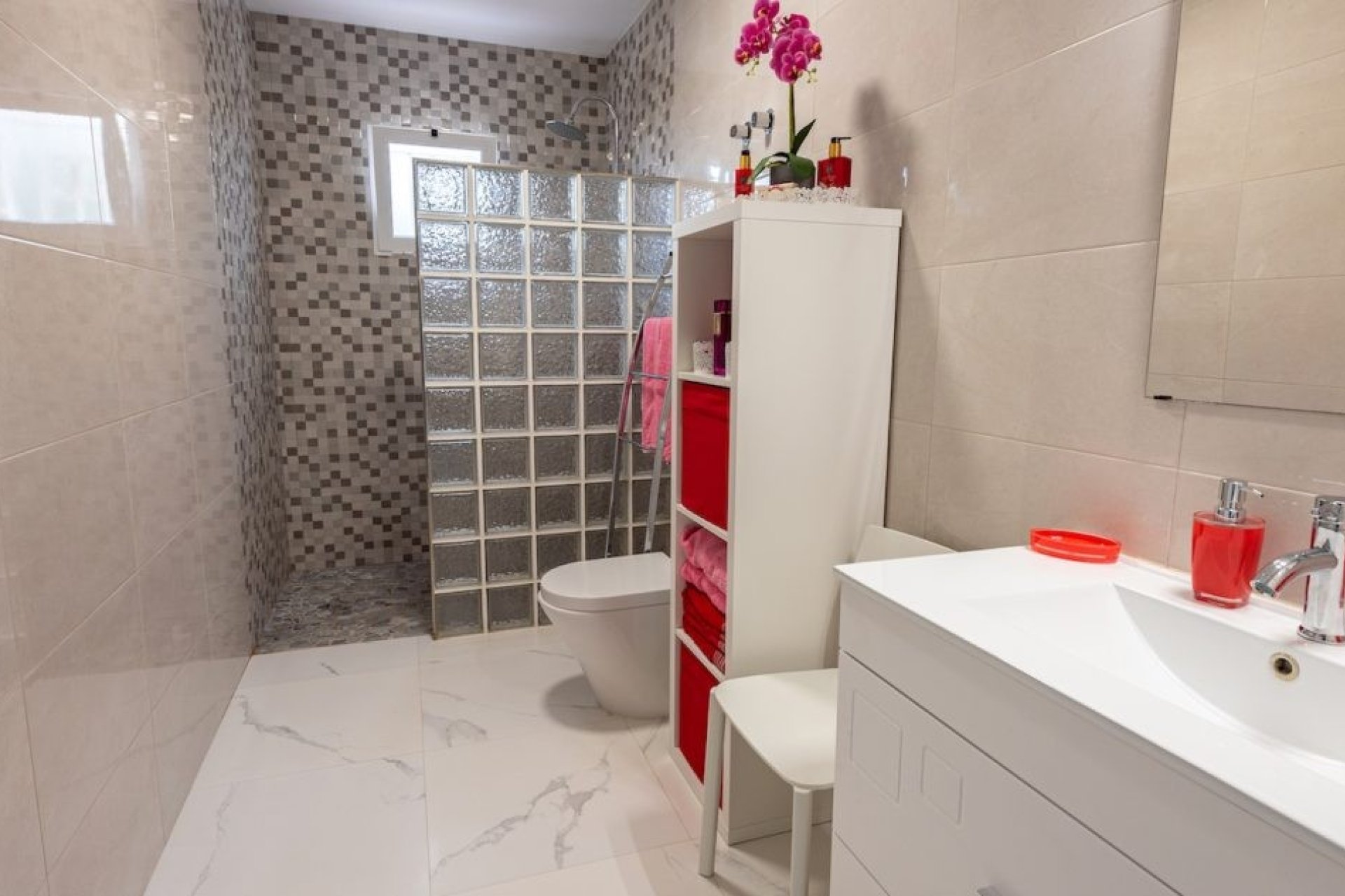 Resale - Country Property -
Alicante