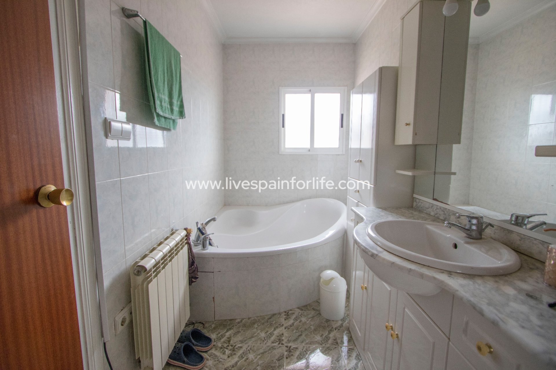 Resale - Country Property -
Alicante