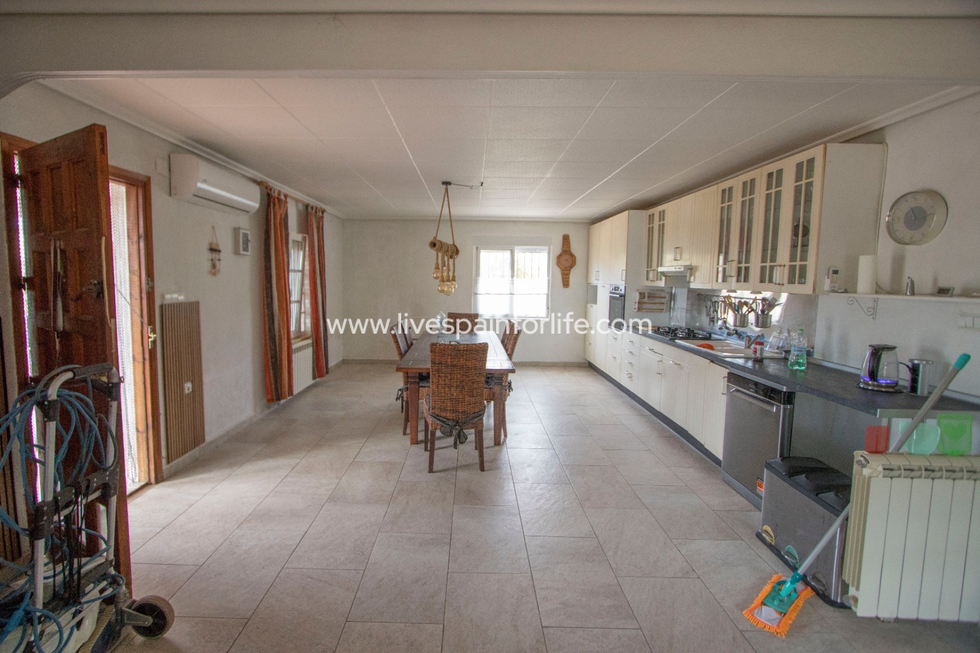 Resale - Country Property -
Alicante