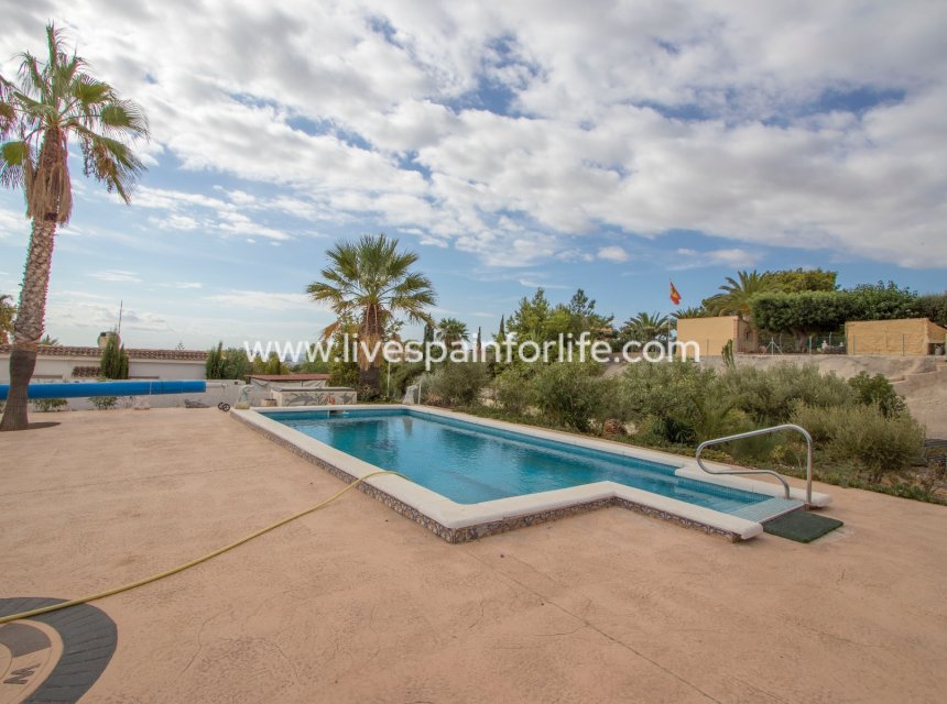Resale - Country Property -
Alicante