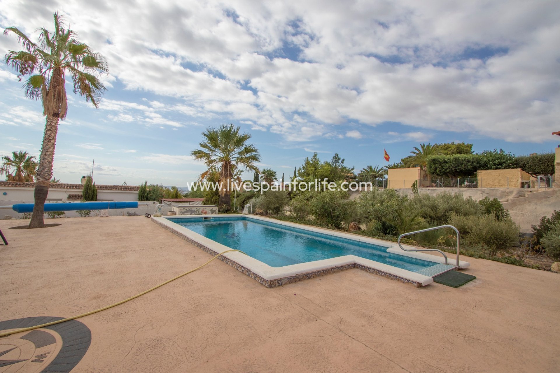 Resale - Country Property -
Alicante