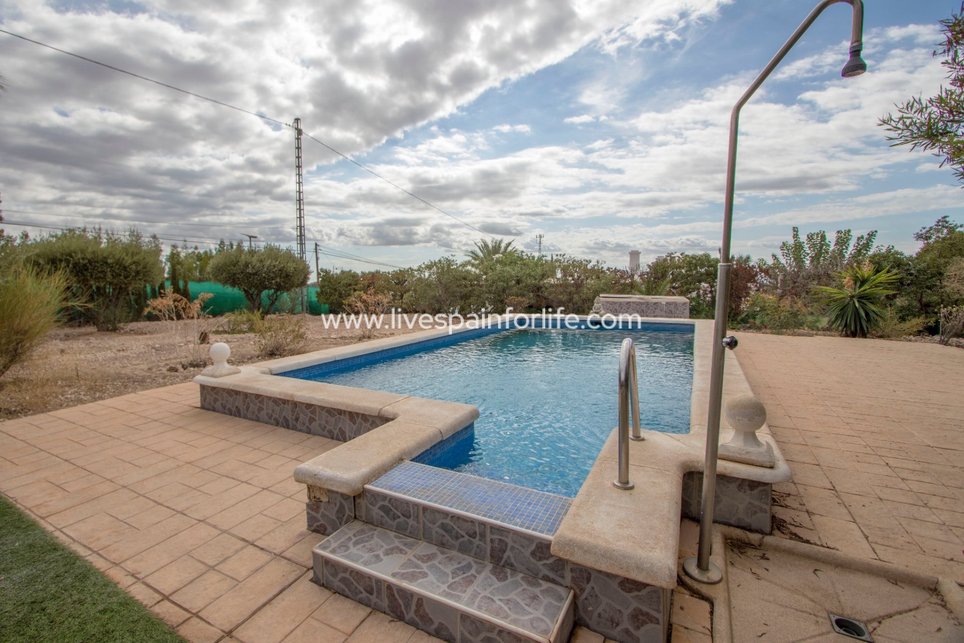 Resale - Country Property -
Alicante