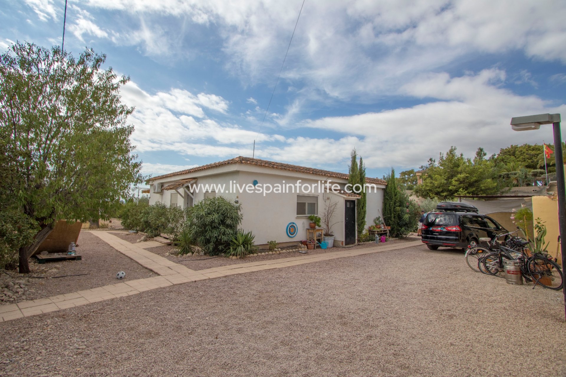 Resale - Country Property -
Alicante