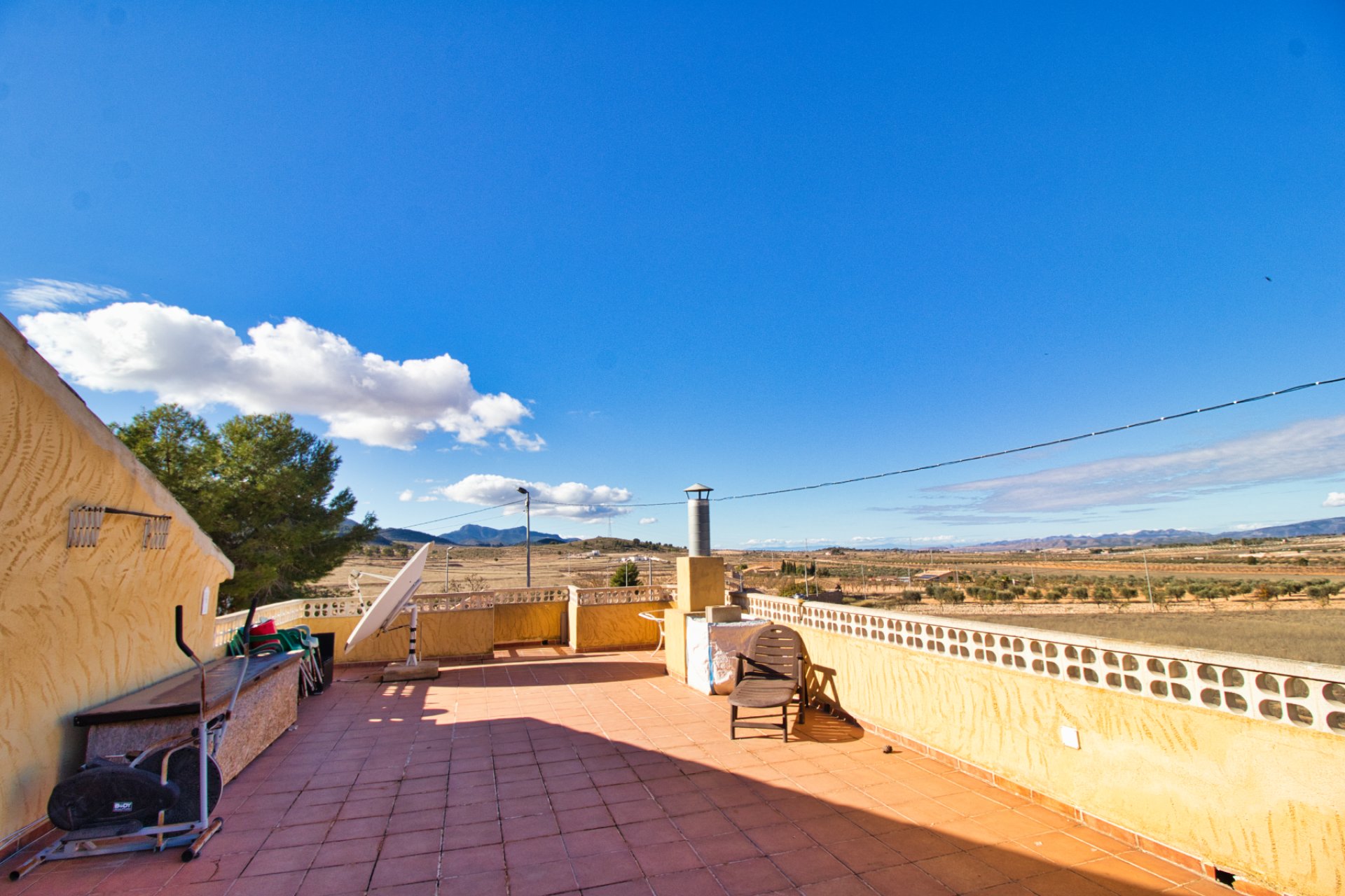 Resale - Country Property -
Alicante