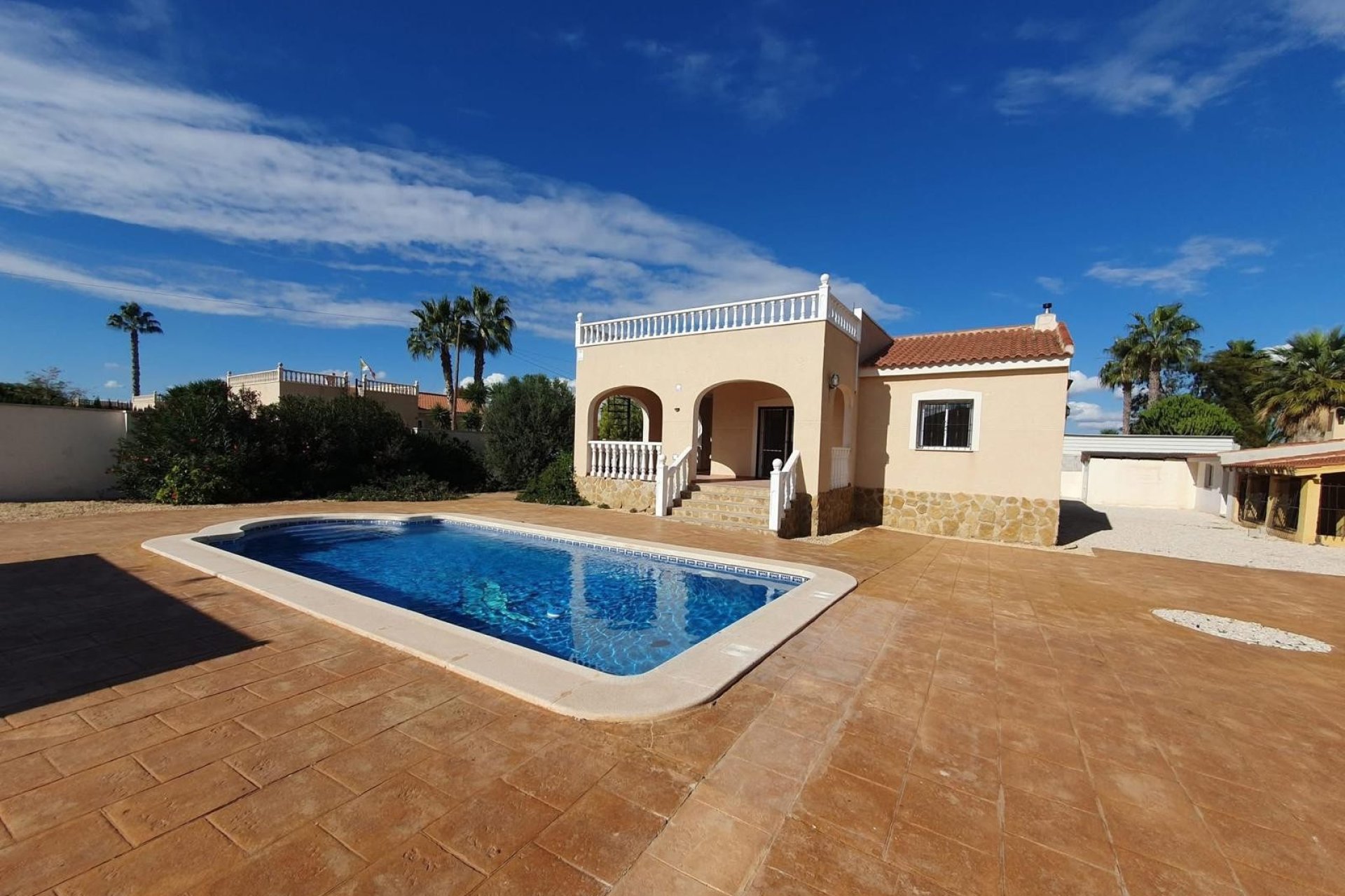 Resale - Country Property -
Alicante