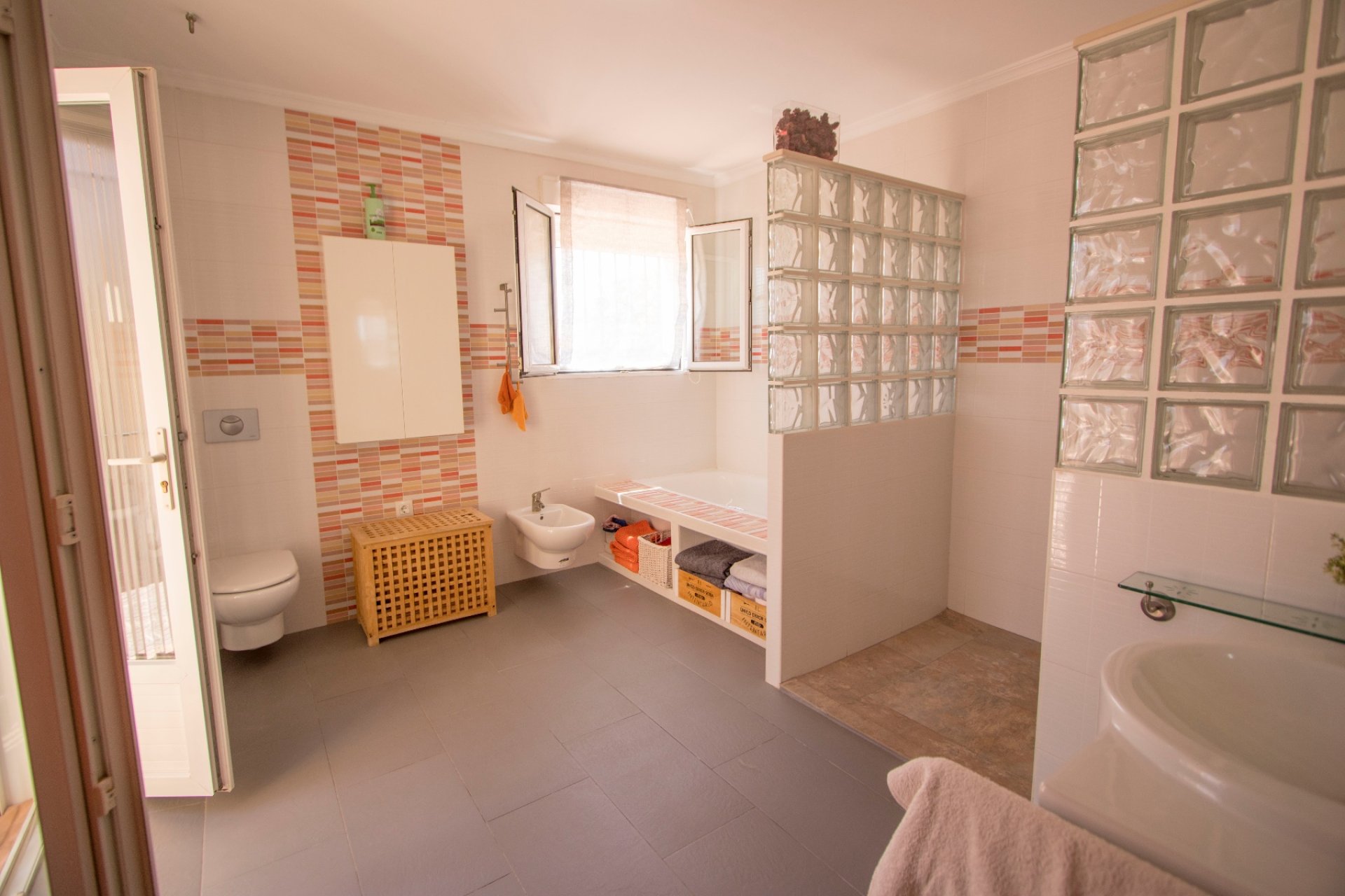 Resale - Country Property -
Alicante