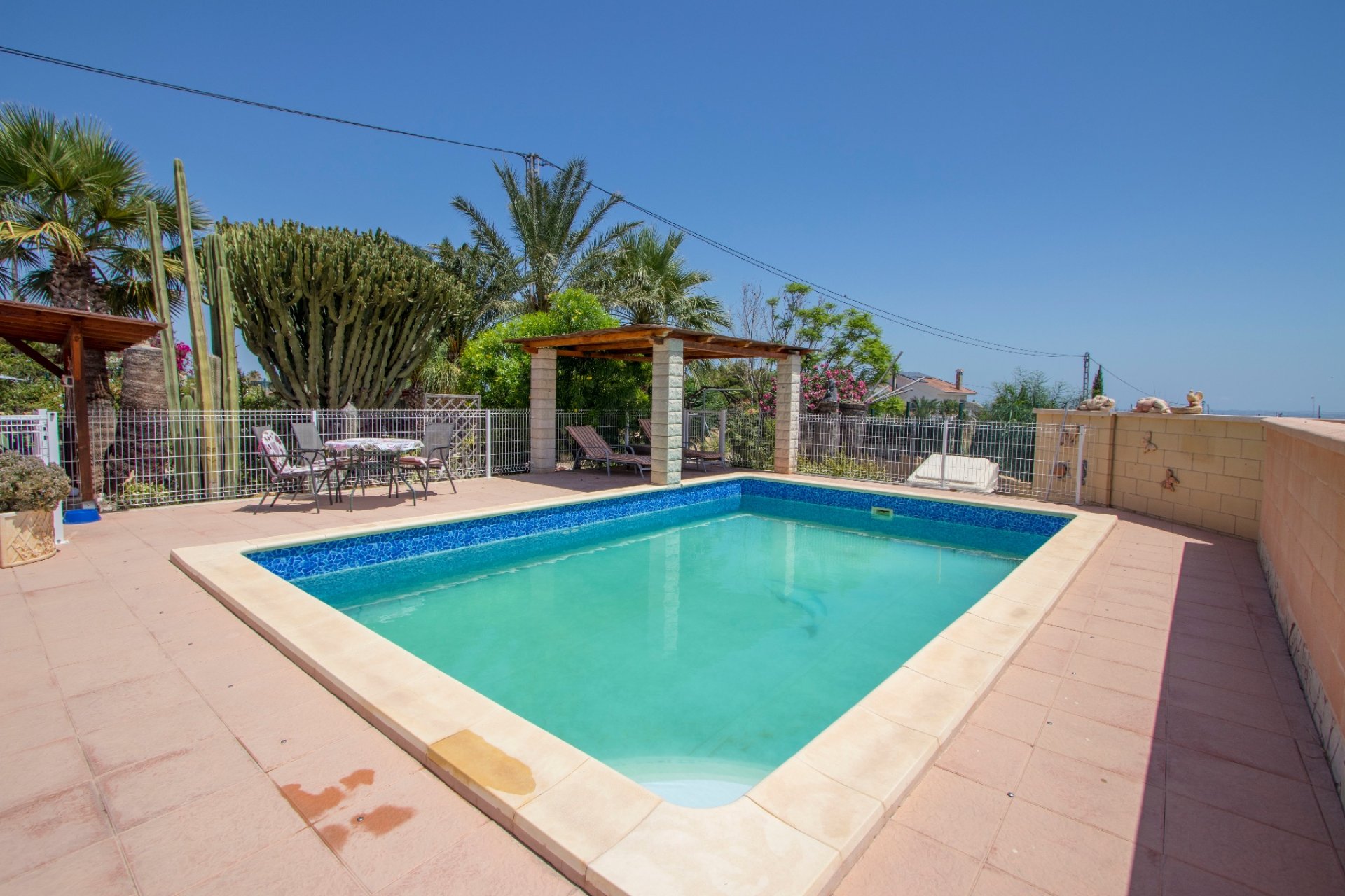 Resale - Country Property -
Alicante