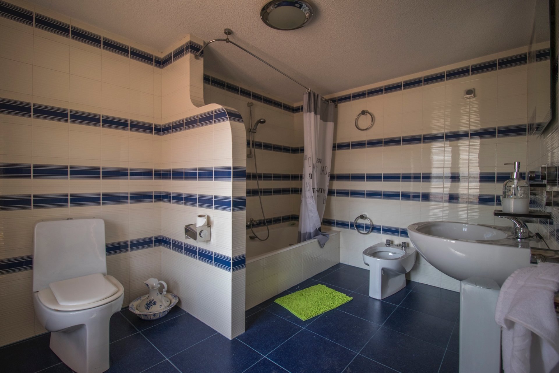 Resale - Country Property -
Alicante