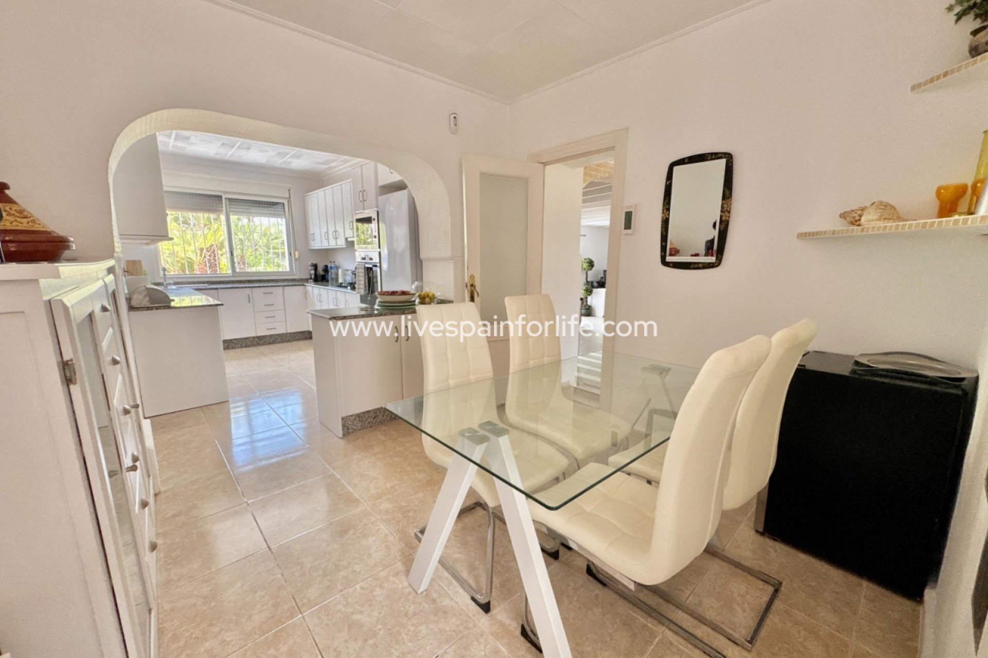 Resale - Country Property -
Alicante
