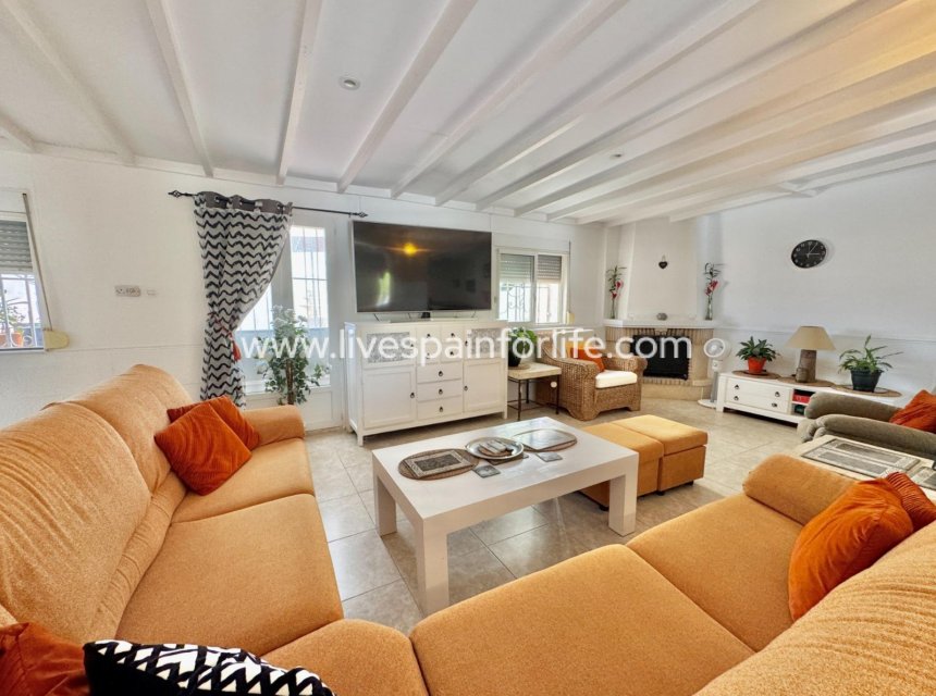 Resale - Country Property -
Alicante