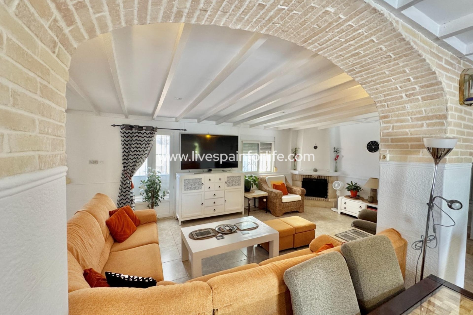 Resale - Country Property -
Alicante
